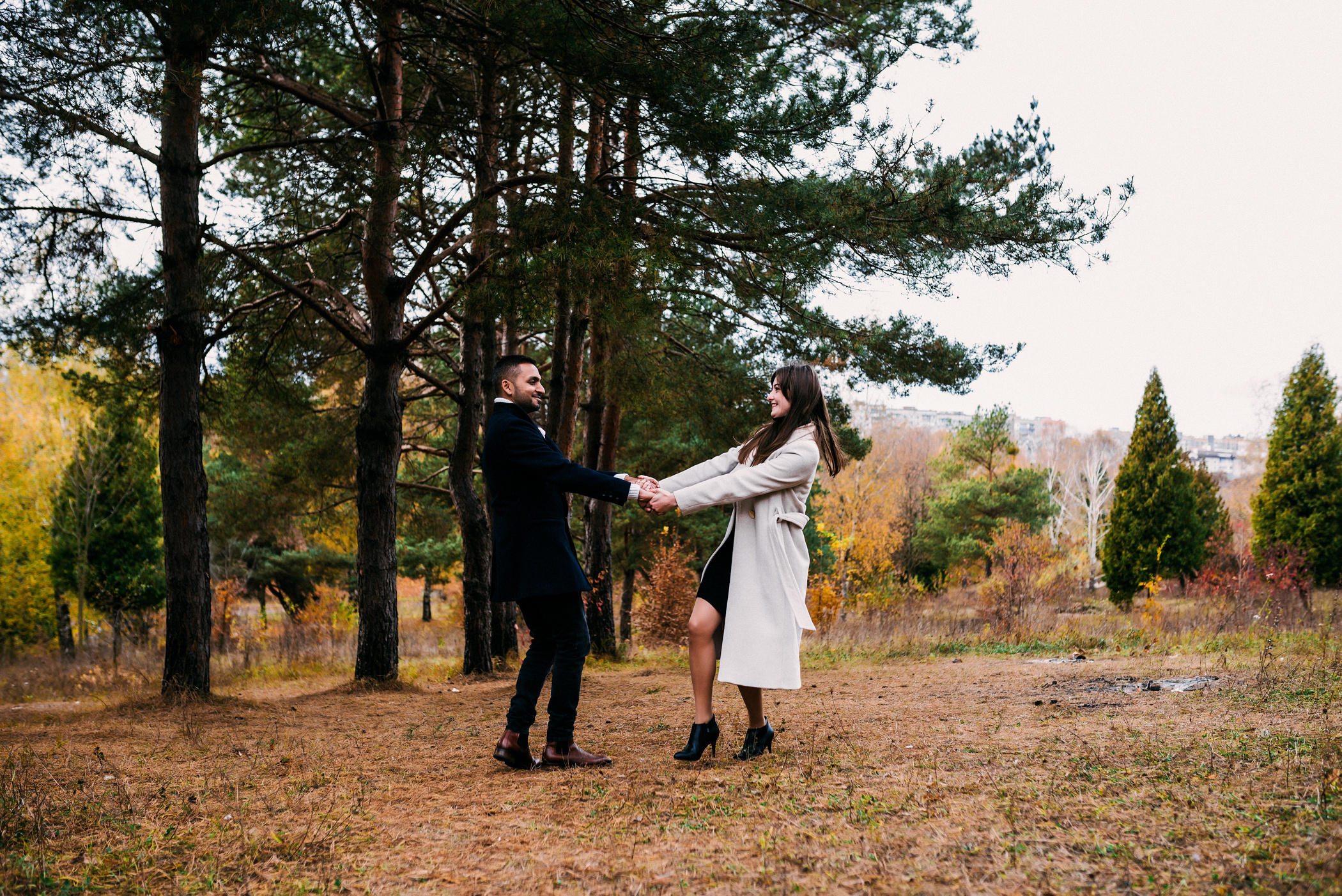 Осіння зйомка атмосферної пари. Весільний фотограф | Рівне | Львів | Ваш фотограф на весілля