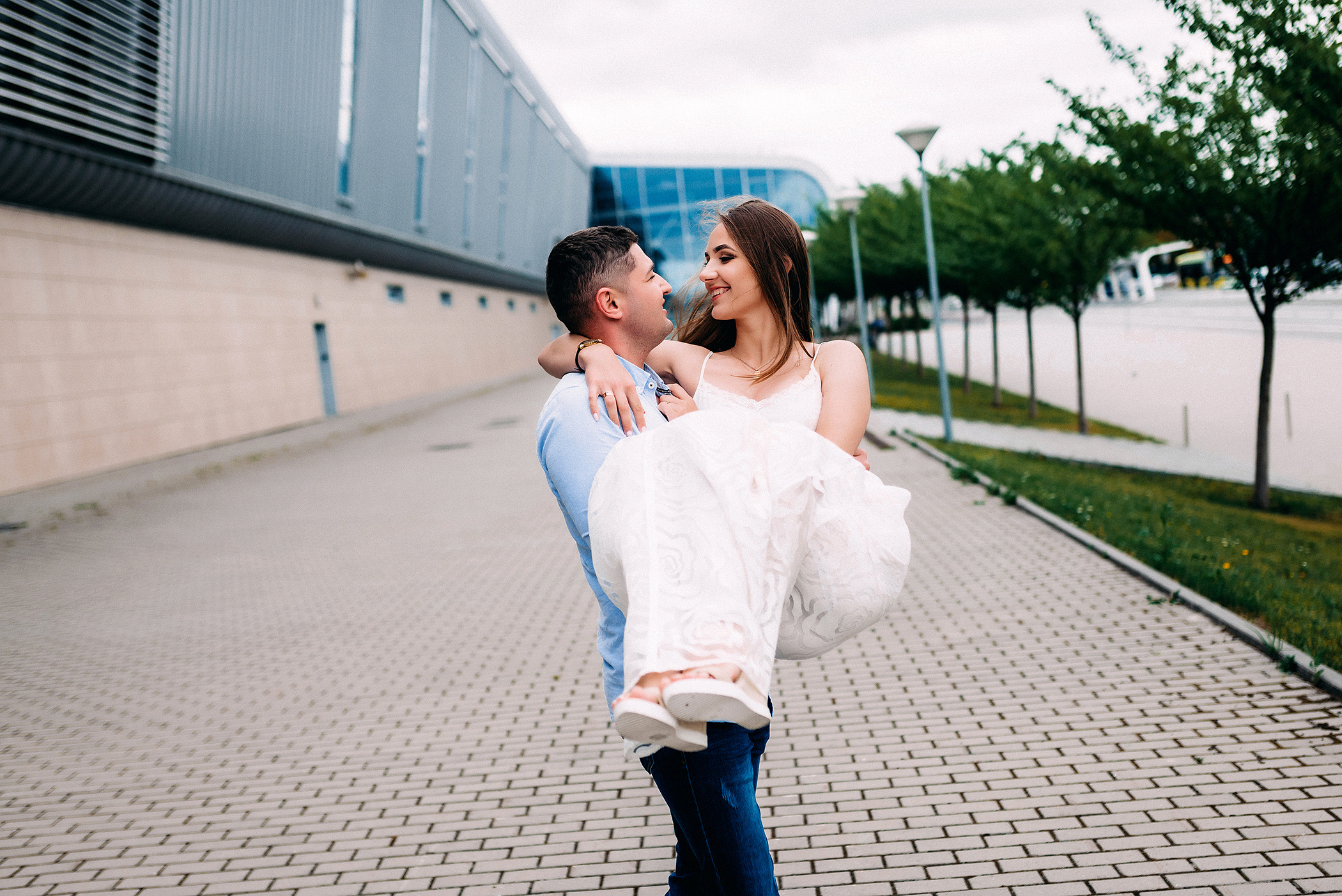 Історія закоханих в аеропорту. Весільний фотограф | Рівне | Львів | Ваш фотограф на весілля