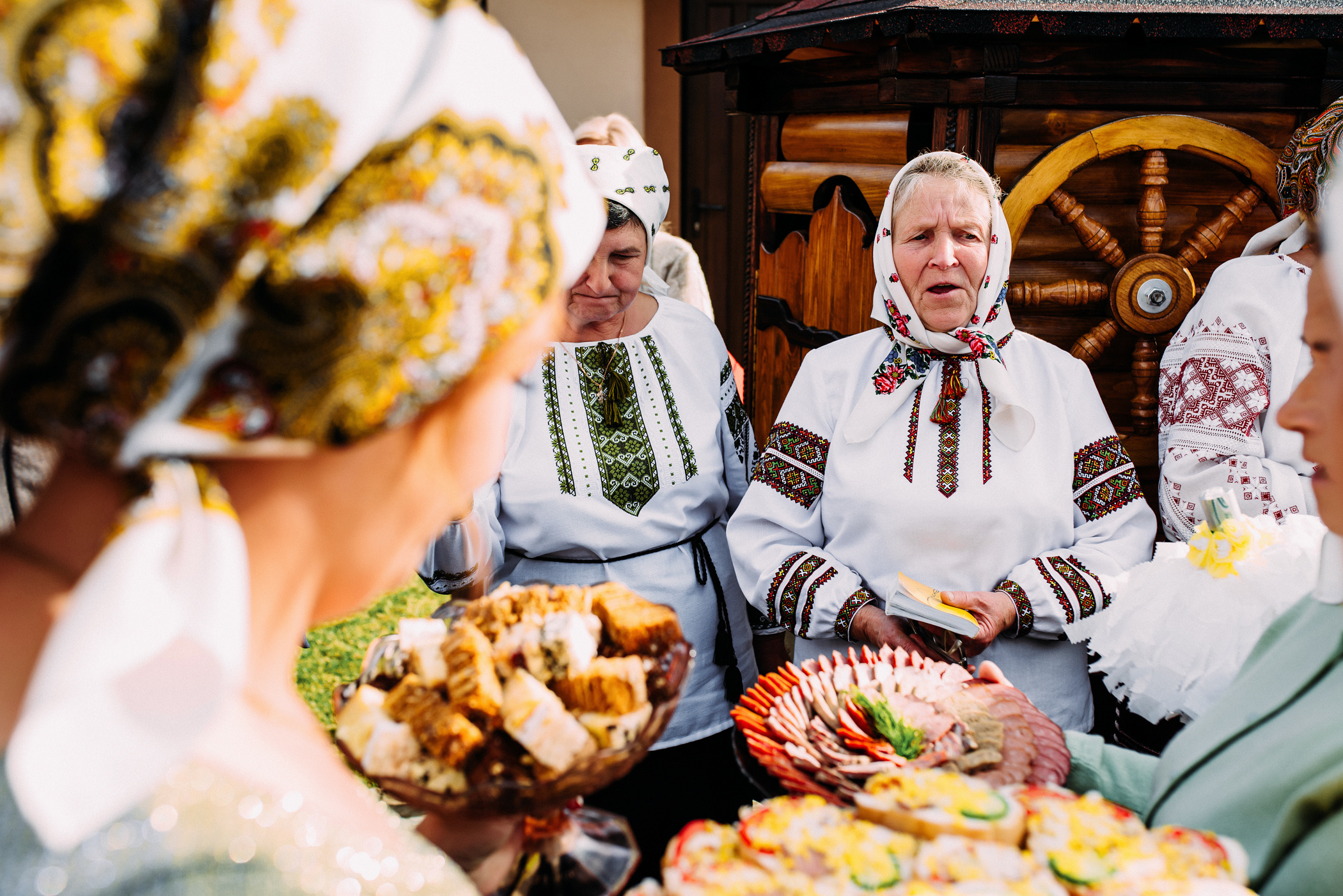 Колоритне весілля закоханих в Коломиї. Весільний фотограф | Рівне | Львів | Ваш фотограф на весілля