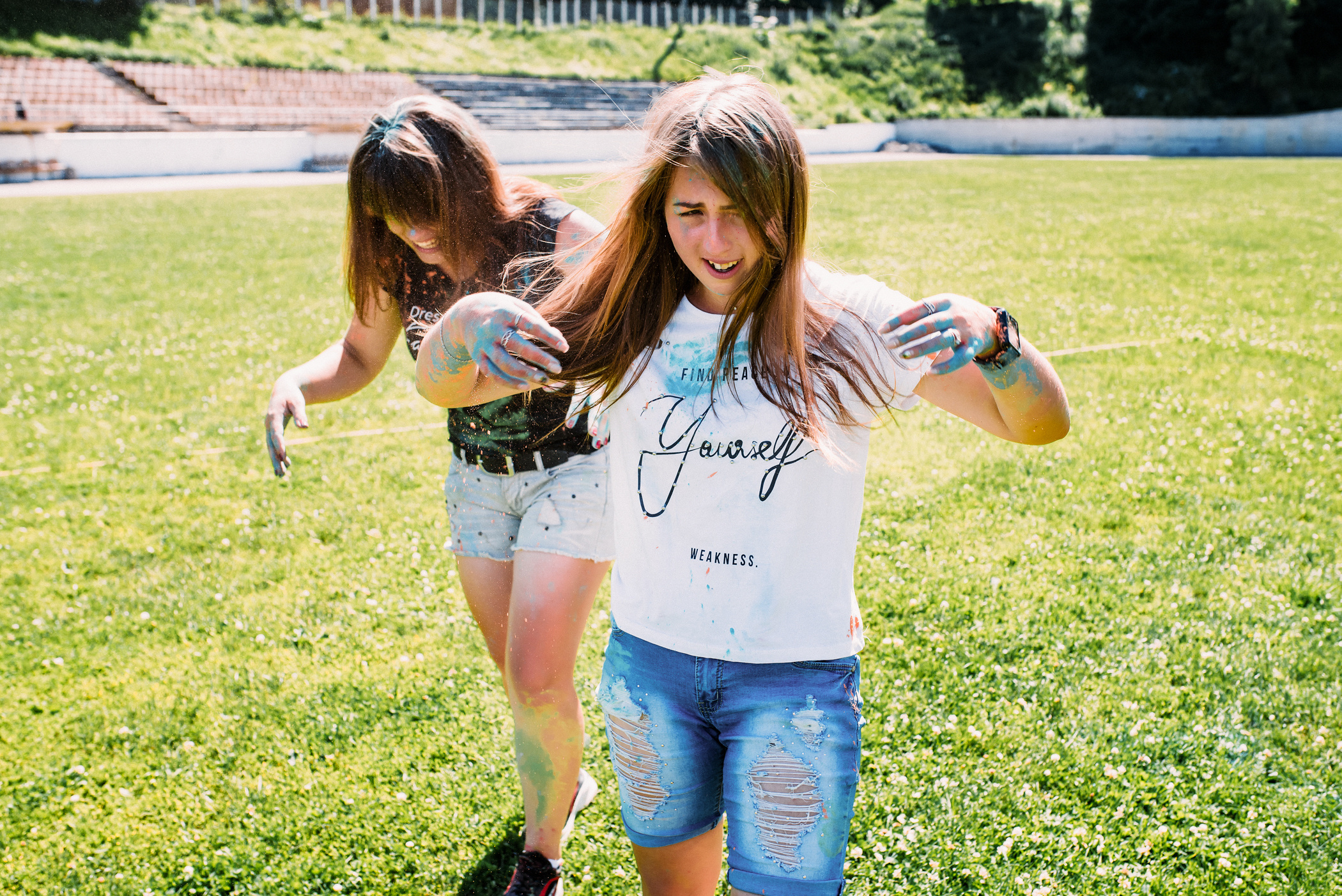 Фотосесія студентів з фарбою Холі. Весільний фотограф | Рівне | Львів | Ваш фотограф на весілля