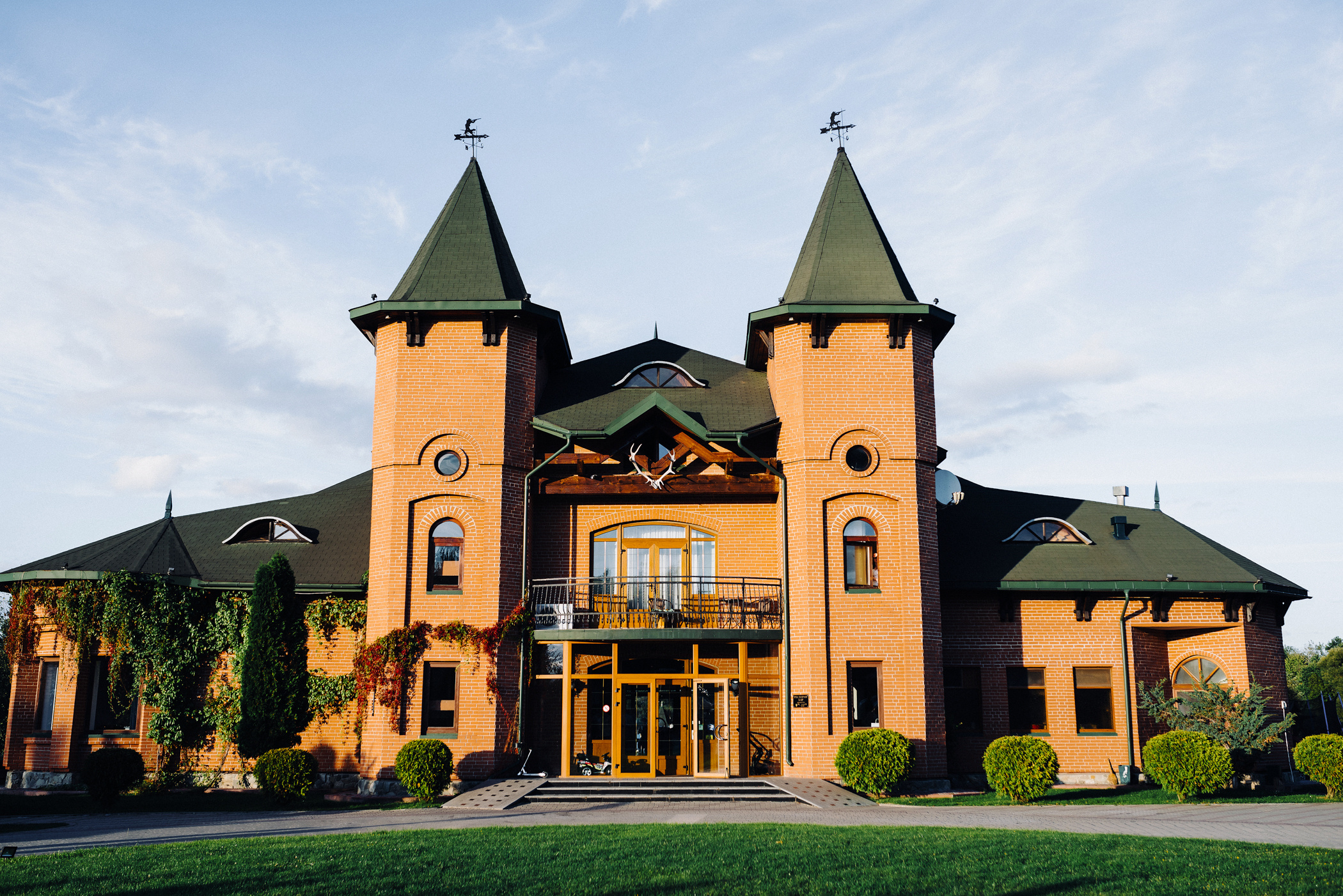 Весілля вишуканої пари у Львові. Весільний фотограф | Рівне | Львів | Ваш фотограф на весілля