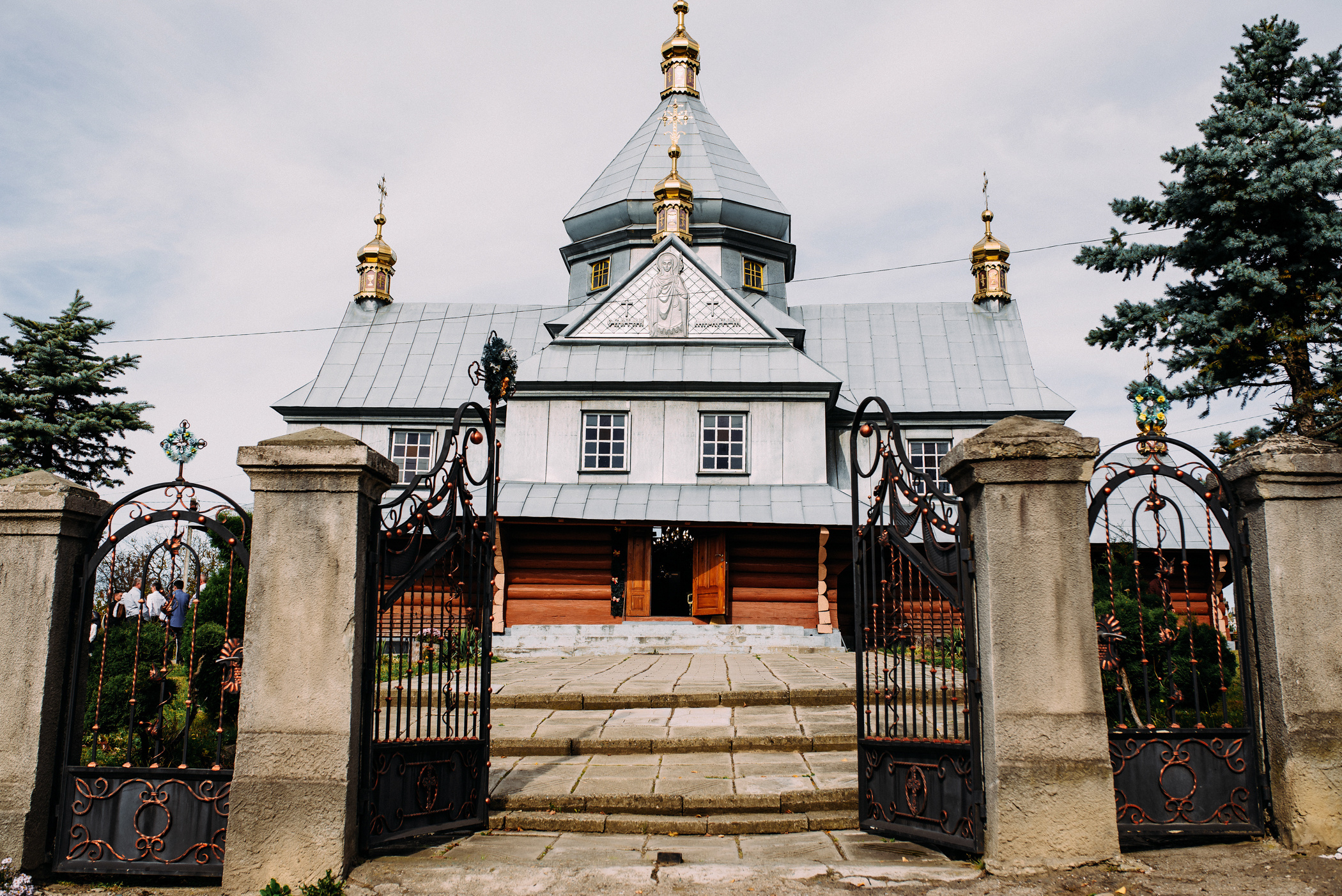 Колоритне весілля закоханих в Коломиї. Весільний фотограф | Рівне | Львів | Ваш фотограф на весілля