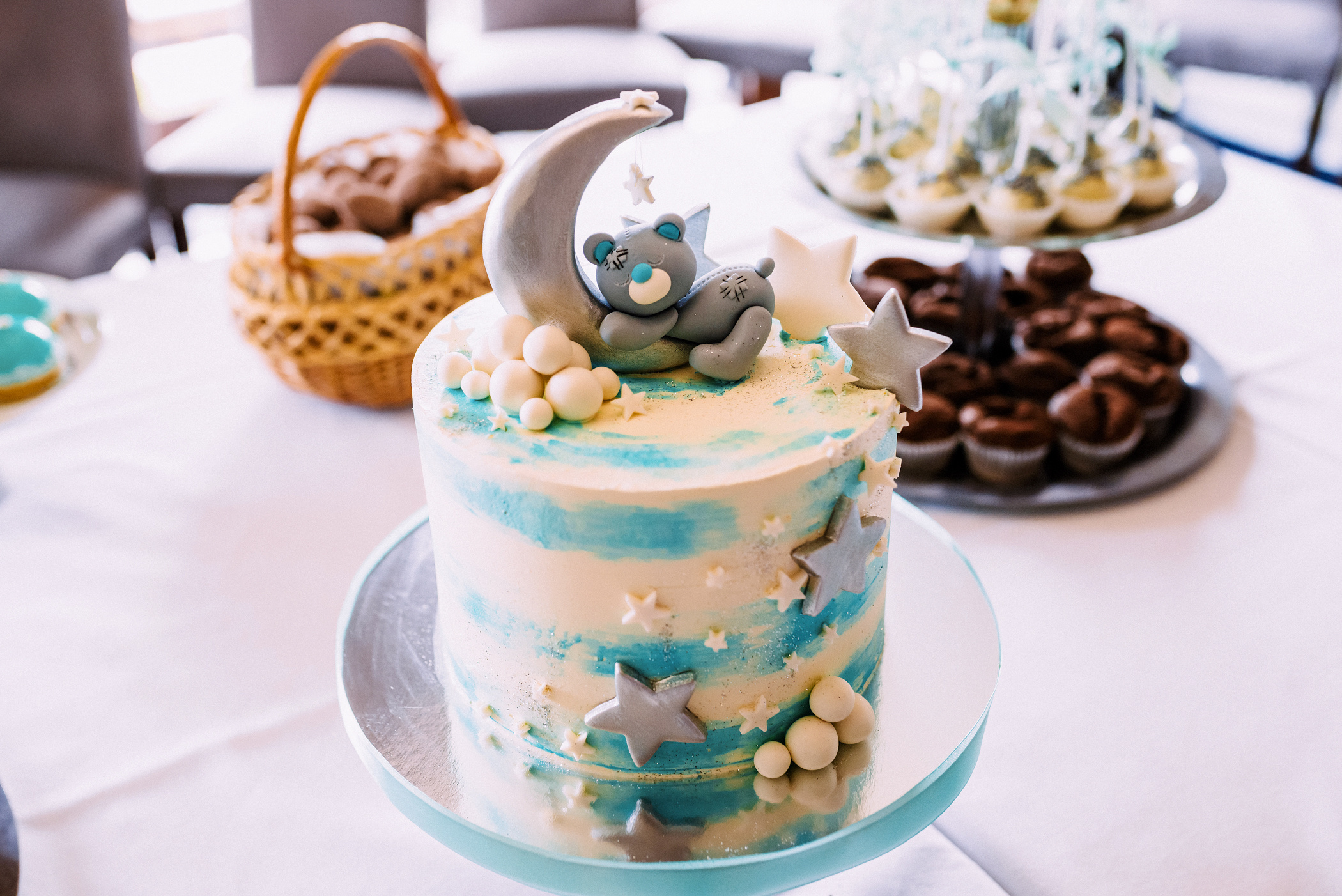 Хрещення маленького янголятка. Весільний фотограф | Рівне | Львів | Ваш фотограф на весілля