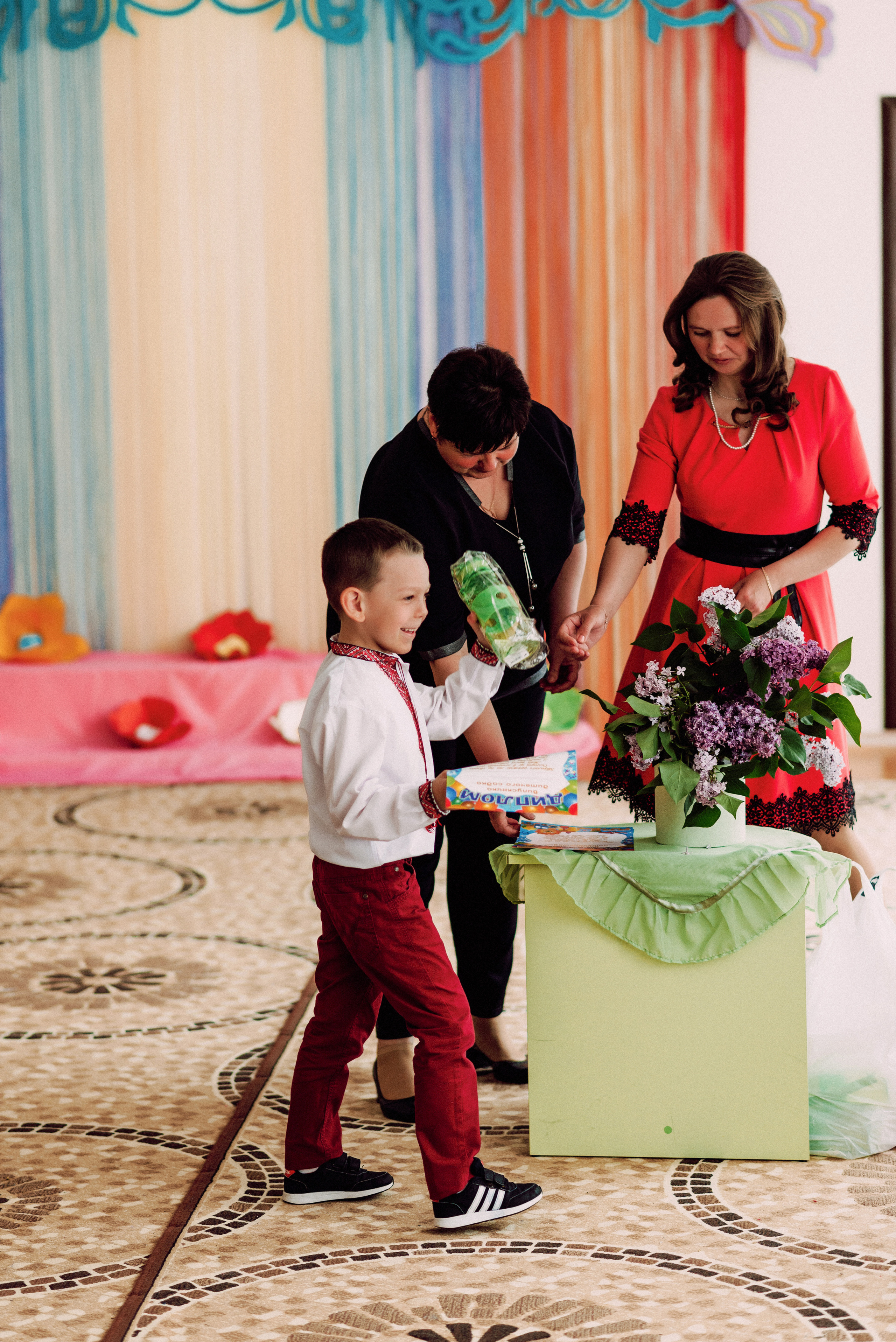 Ранок в садочку. Весільний фотограф | Рівне | Львів | Ваш фотограф на весілля