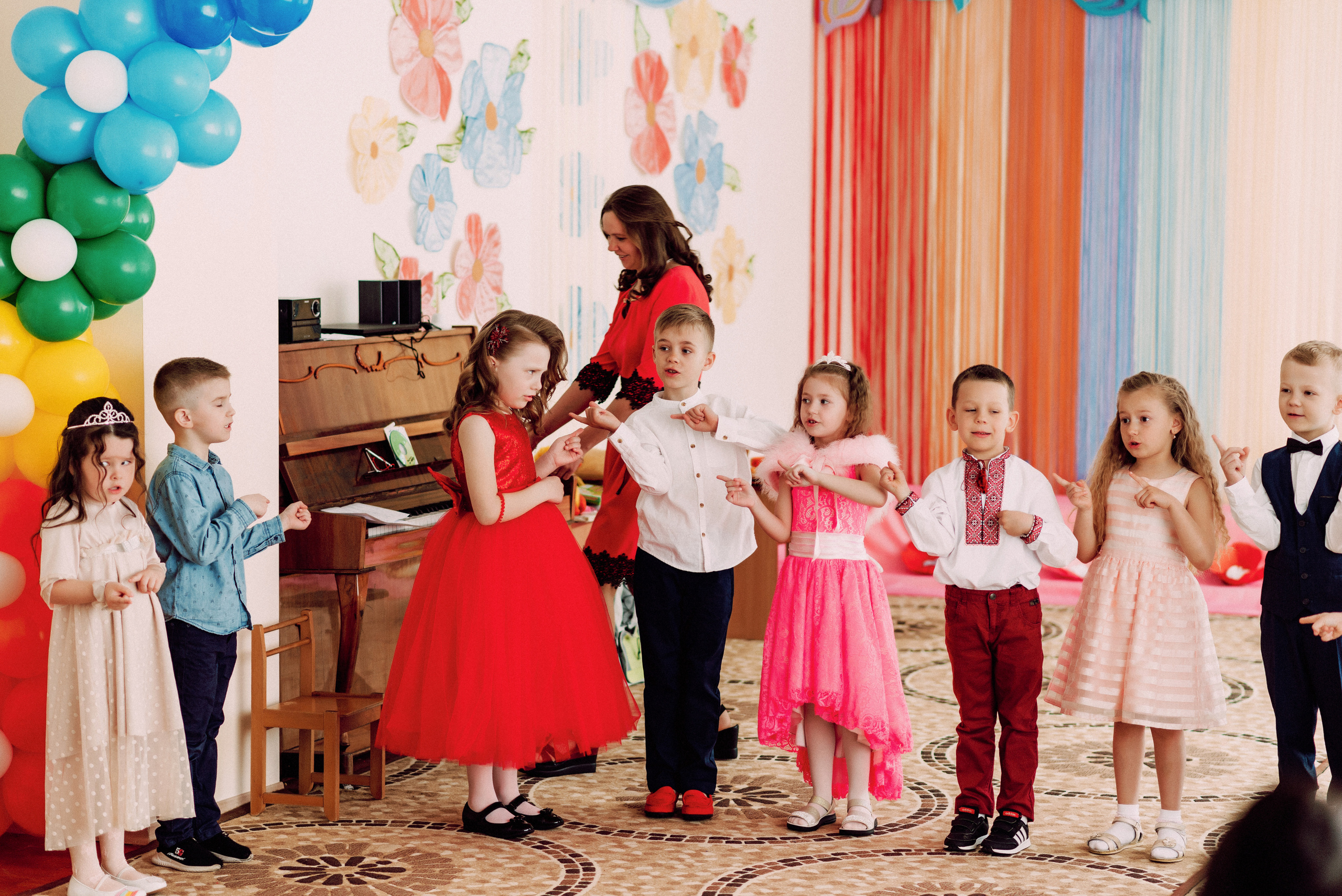 Ранок в садочку. Весільний фотограф | Рівне | Львів | Ваш фотограф на весілля