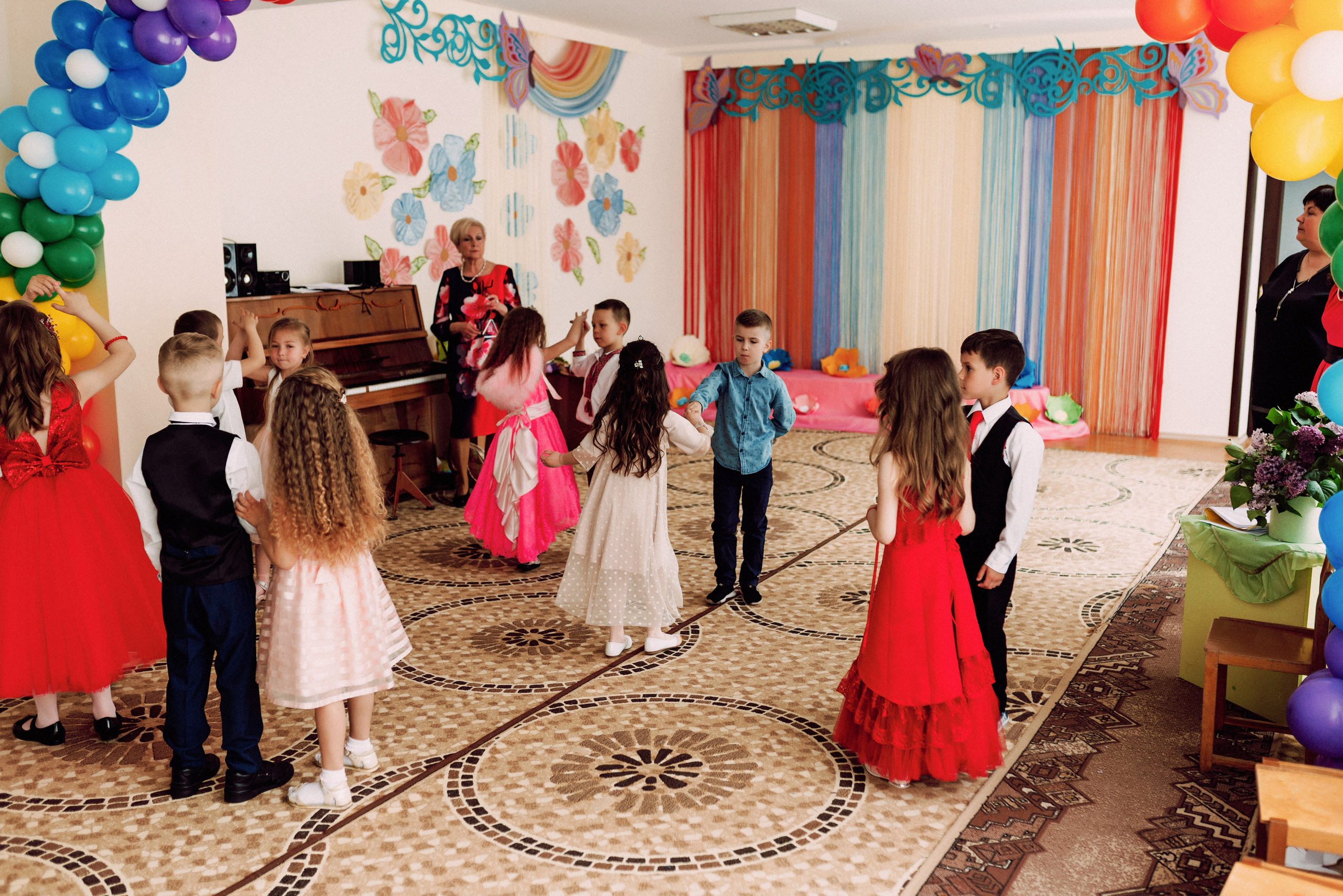 Ранок в садочку. Весільний фотограф | Рівне | Львів | Ваш фотограф на весілля