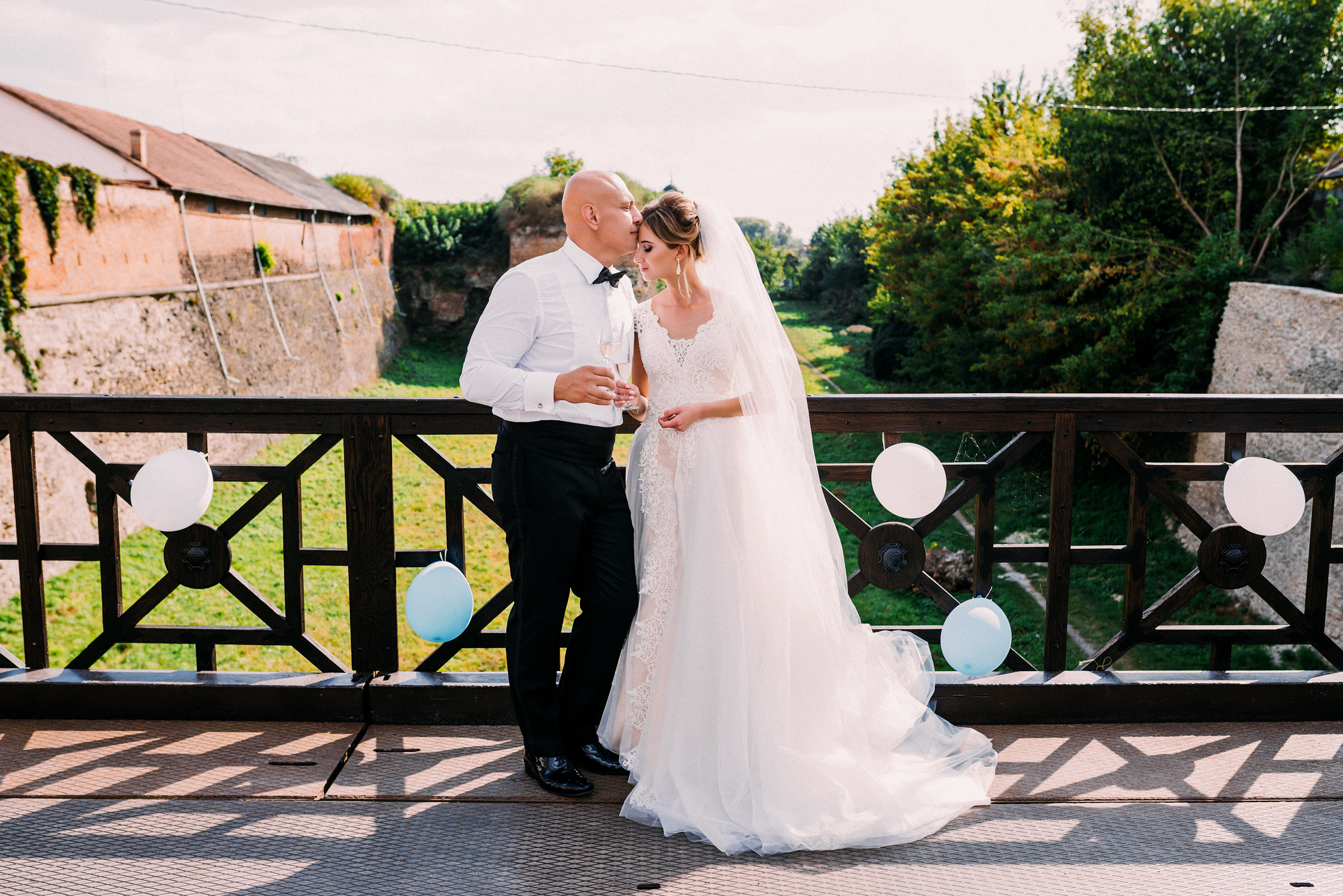 Інтернаціональне весілля в Дубенському замку. Весільний фотограф | Рівне | Львів | Ваш фотограф на весілля