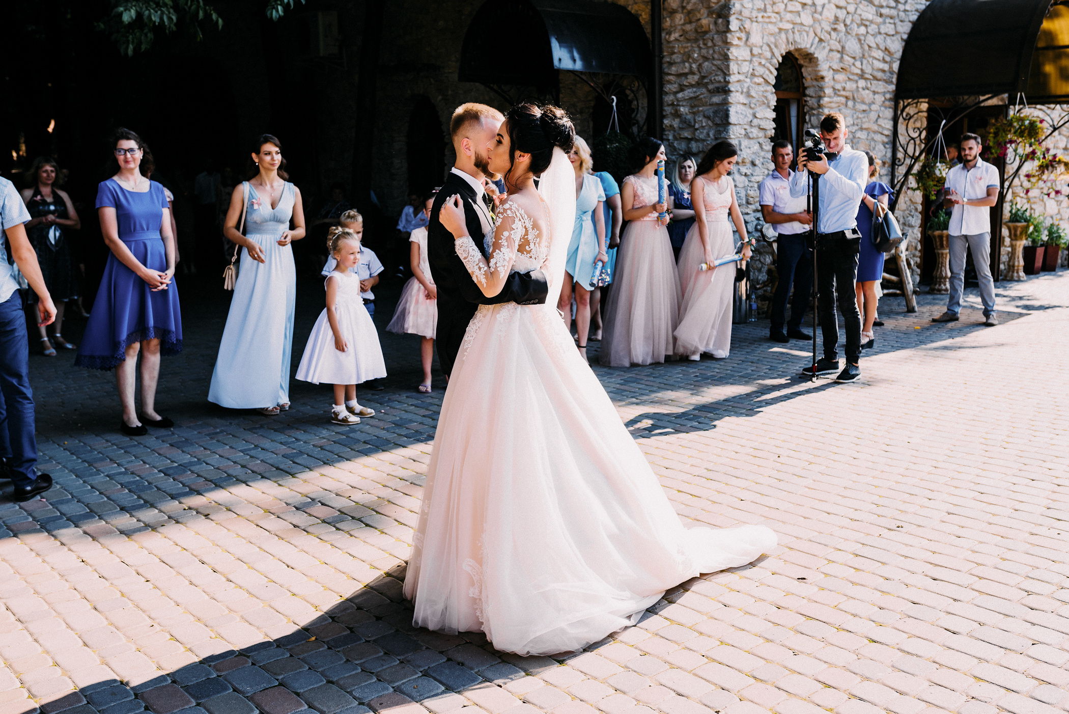 Весільна фотозйомка гарної пари в Рівному. Весільний фотограф | Рівне | Львів | Ваш фотограф на весілля