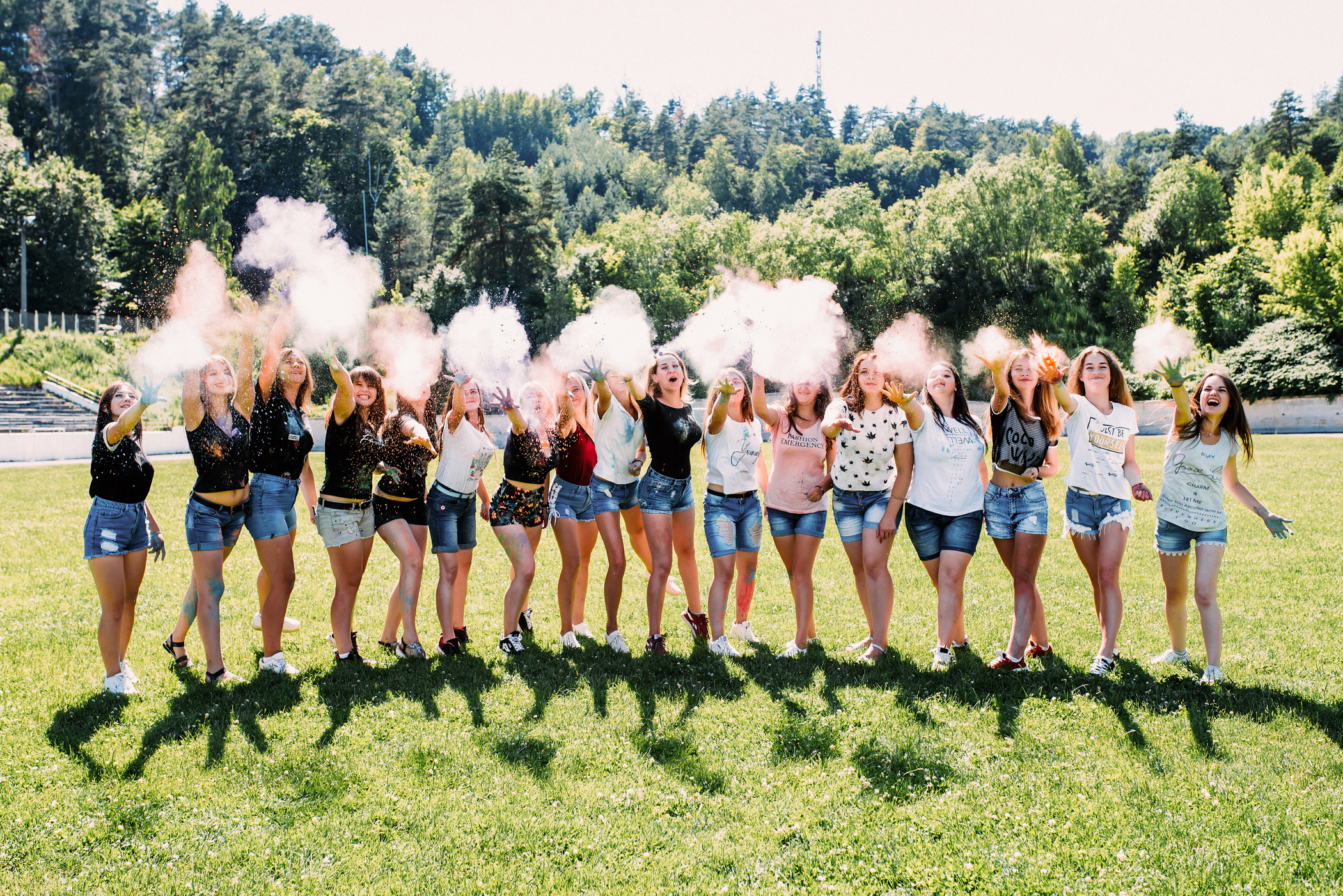 Фотосесія студентів з фарбою Холі. Весільний фотограф | Рівне | Львів | Ваш фотограф на весілля