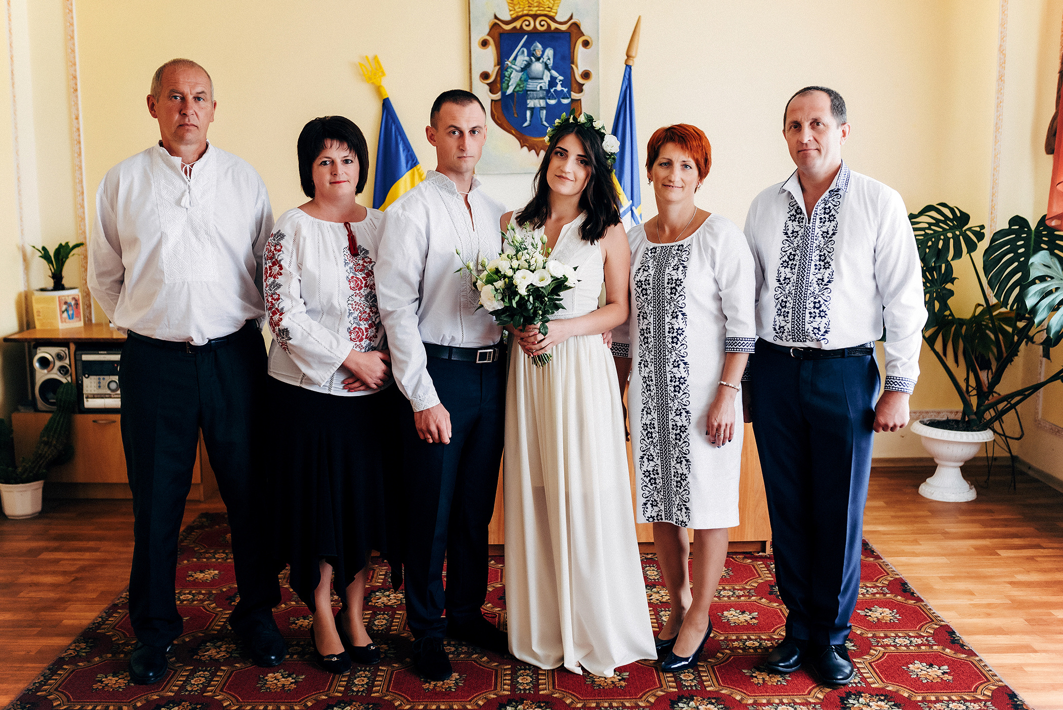 Реєстрація шлюбу в українському стилі. Весільний фотограф | Рівне | Львів | Ваш фотограф на весілля