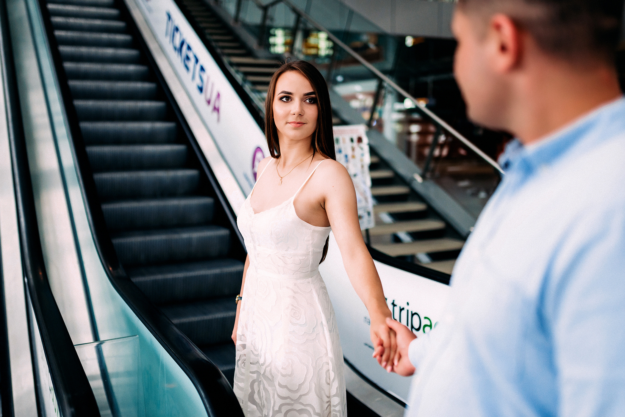 Історія закоханих в аеропорту. Весільний фотограф | Рівне | Львів | Ваш фотограф на весілля