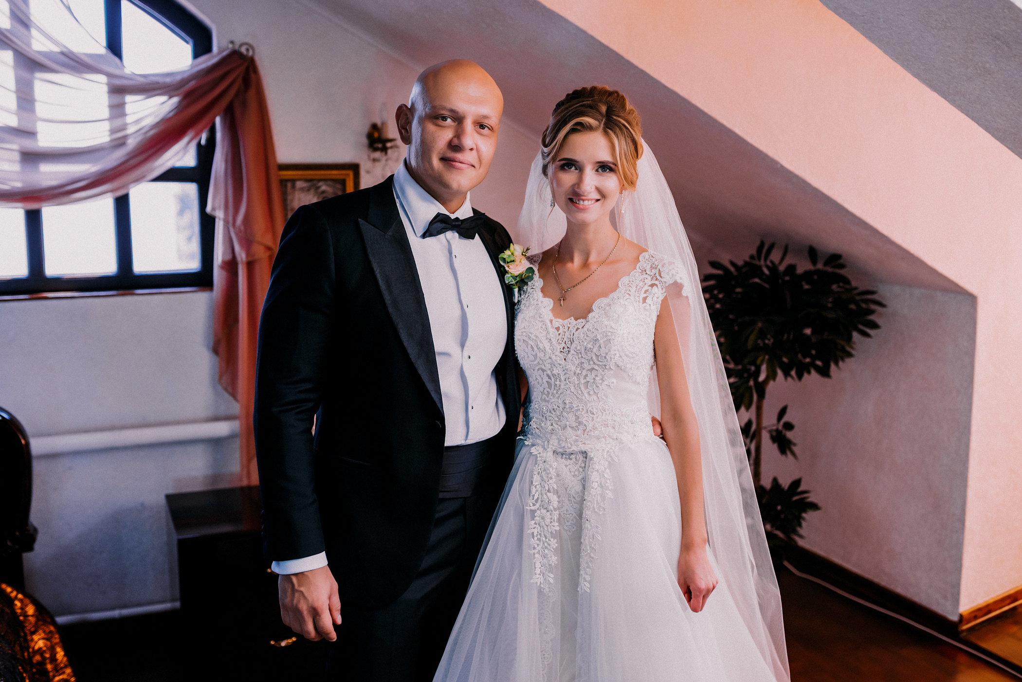 Інтернаціональне весілля в Дубенському замку. Весільний фотограф | Рівне | Львів | Ваш фотограф на весілля