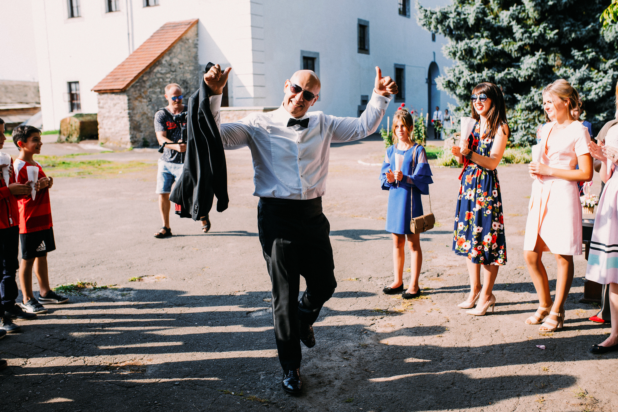 Інтернаціональне весілля в Дубенському замку. Весільний фотограф | Рівне | Львів | Ваш фотограф на весілля