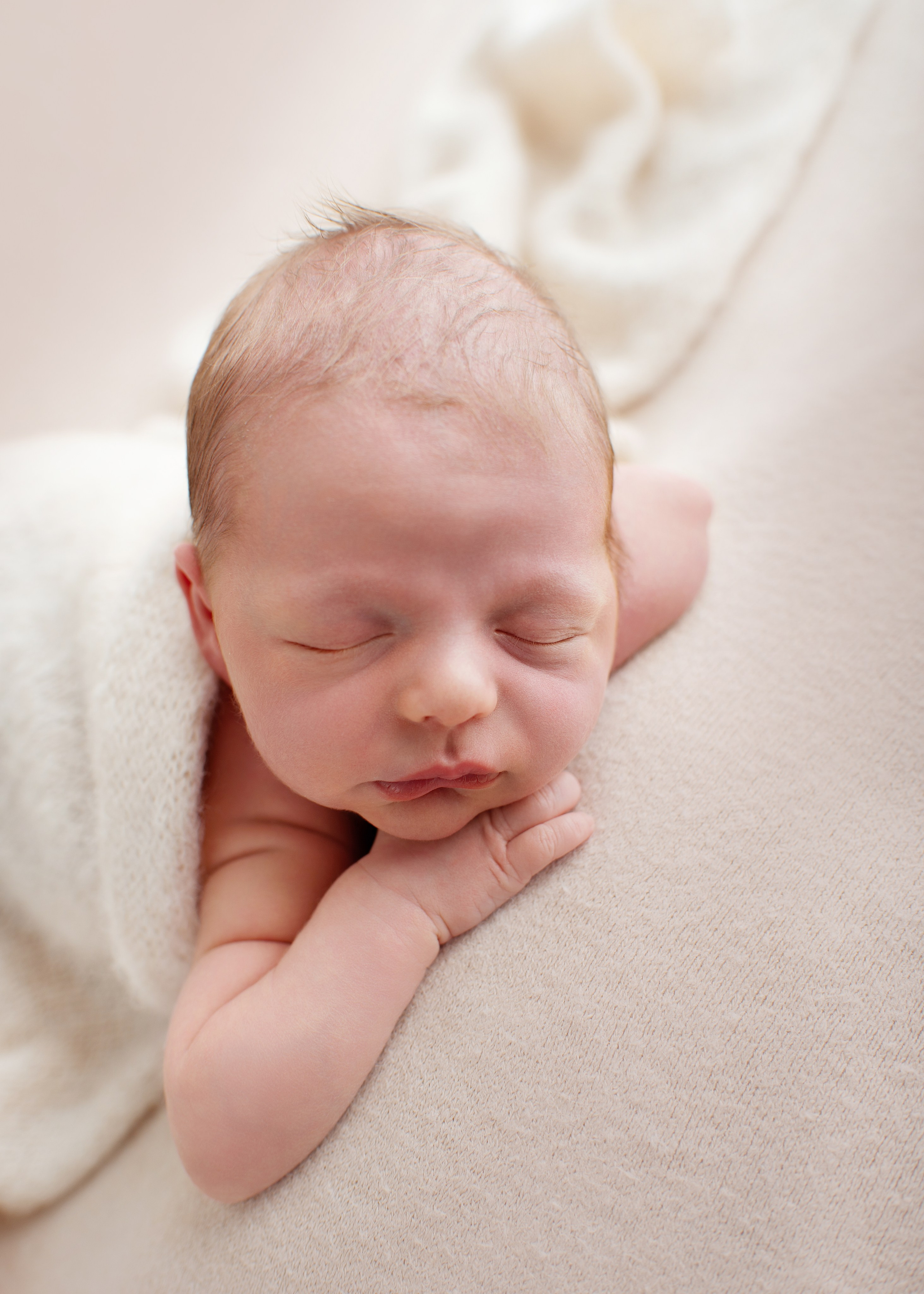 Klassische Neugeborenenfotografie. Neugeborenen, Babyfotografie Nürtingen Yuliia Kikhaieva