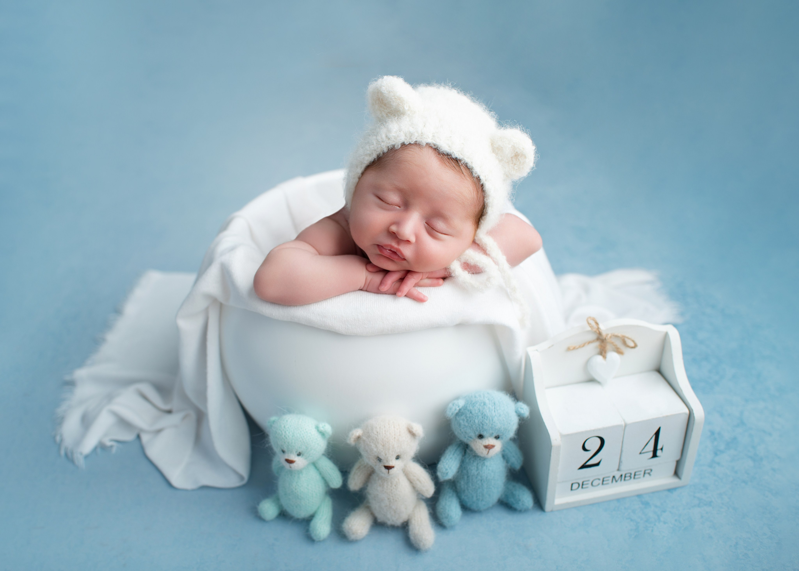 Klassische Neugeborenenfotografie. Neugeborenen, Babyfotografie Nürtingen Yuliia Kikhaieva