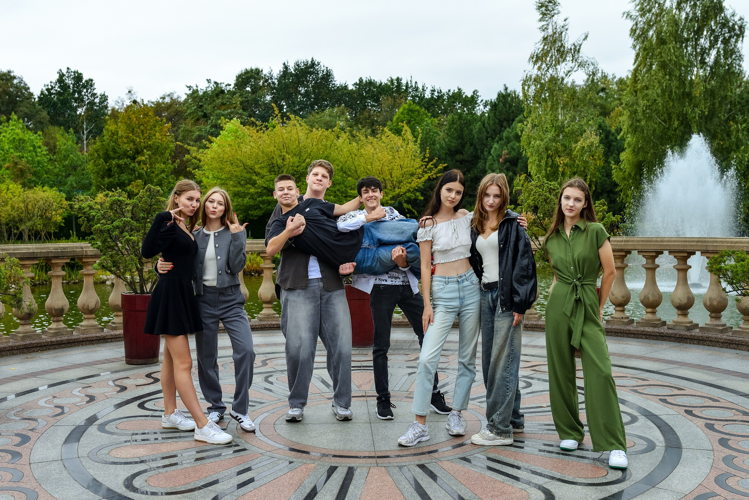 Поради для батьківського комітету: як замовити випускні альбоми без стресу. Випускні альбоми Київ Вінниця Одеса Харків Дніпро Львів