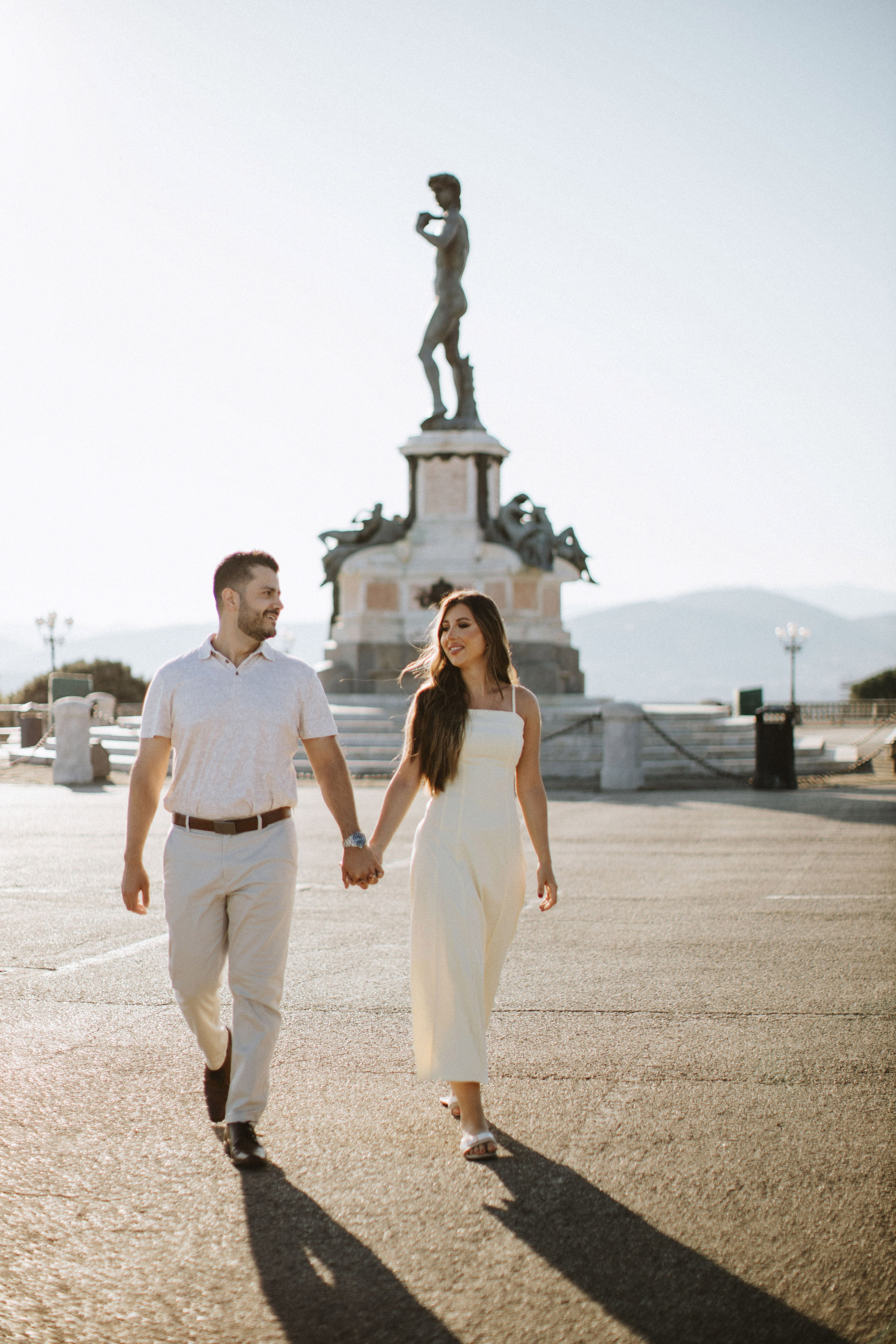 Couple Photoshoot in Florence at Sunrise | Romantic Engagement & Wedding Photography. Wedding Photographer in Florence, Pisa & Tuscany | Candid & Elegant Photography in Italy