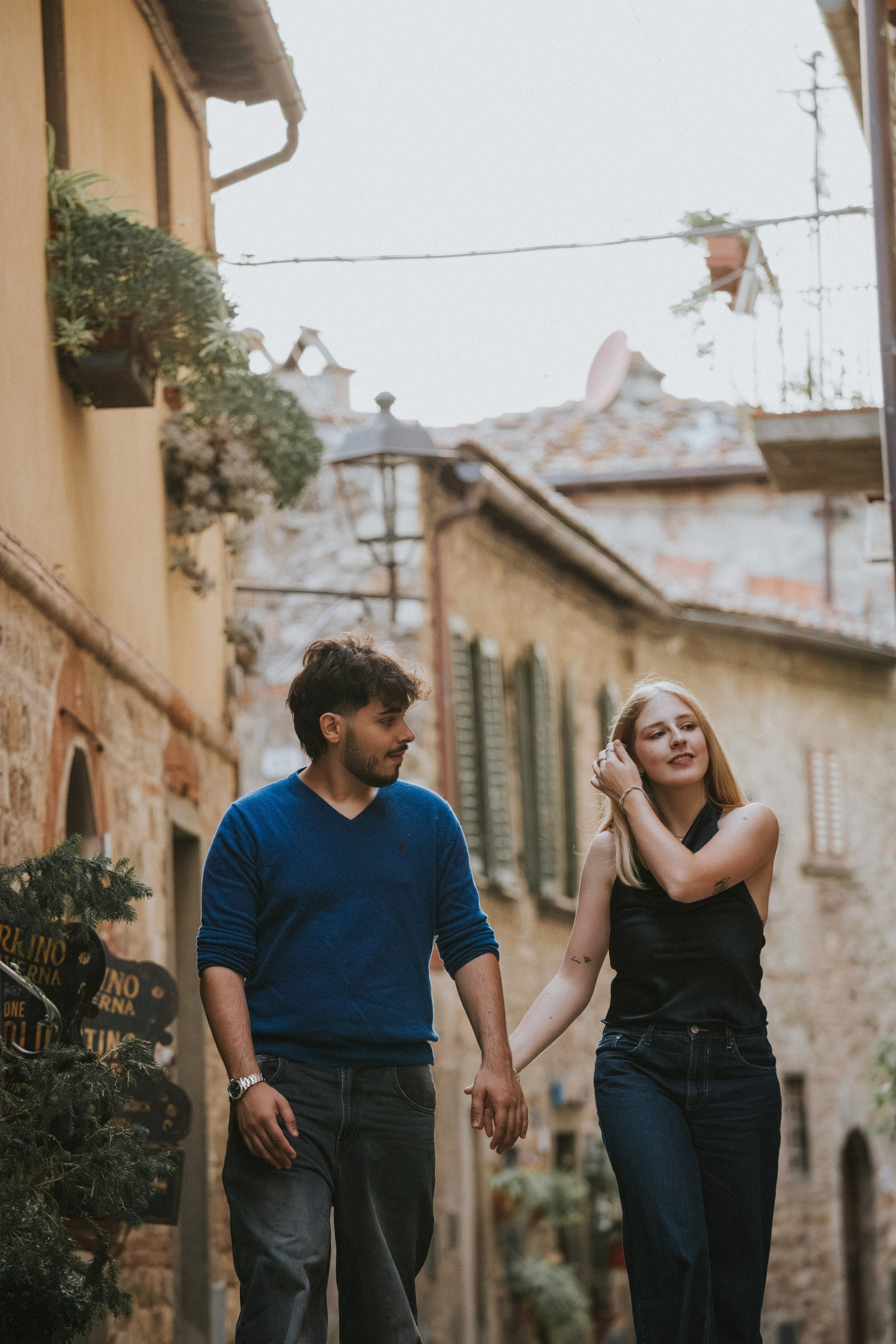 Tuscany & Florence Couples Photographer | Romantic Photoshoots | Kutsan Photography. Wedding Photographer in Florence, Pisa & Tuscany | Candid & Elegant Photography in Italy