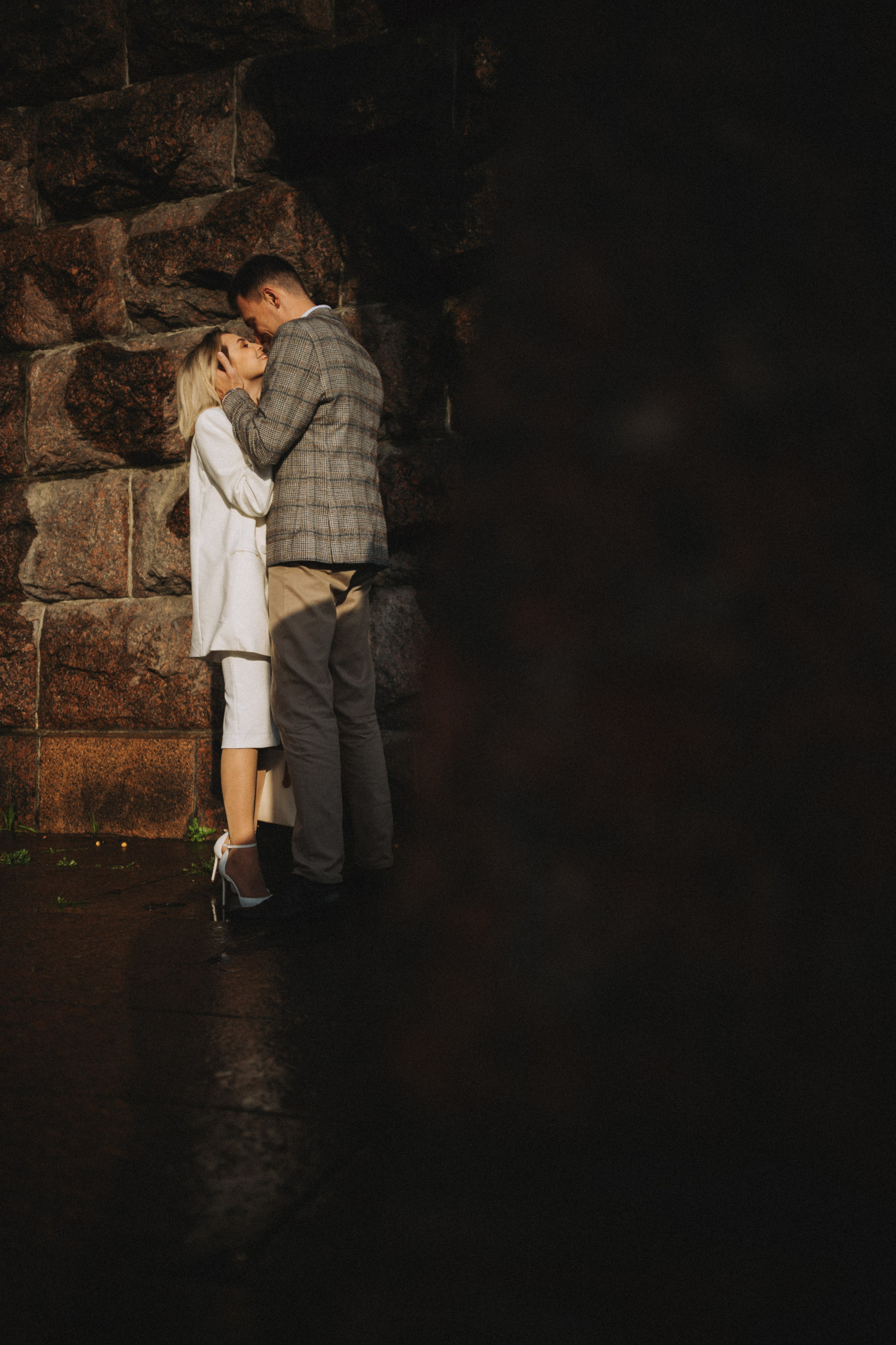 Servizio fotografico di coppia romantico dopo la pioggia - Vlad & Darina. Fotografo di matrimoni a Firenze, Pisa e Toscana | Fotografia spontanea ed elegante in Italia