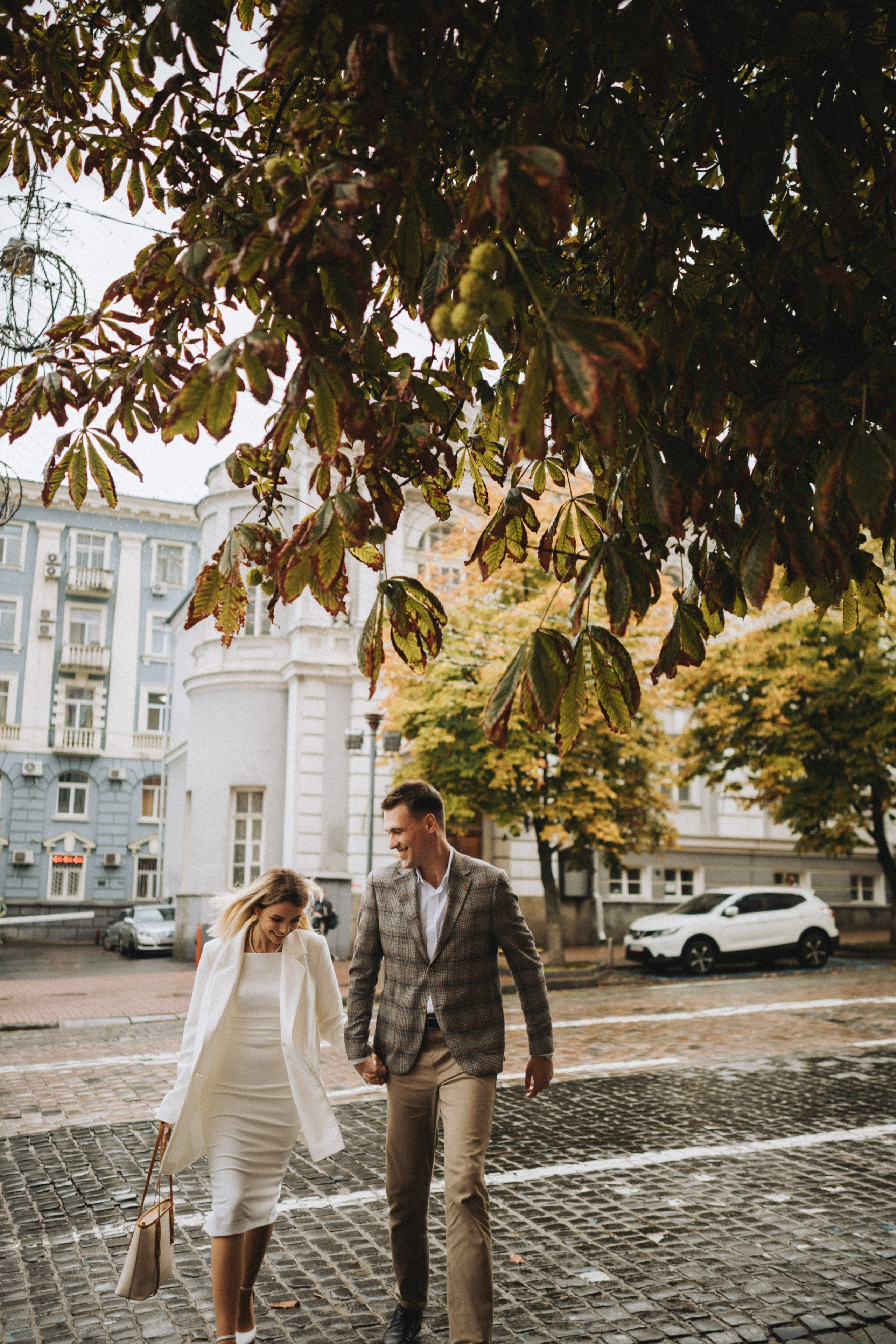 Servizio fotografico di coppia romantico dopo la pioggia - Vlad & Darina. Fotografo di matrimoni a Firenze, Pisa e Toscana | Fotografia spontanea ed elegante in Italia