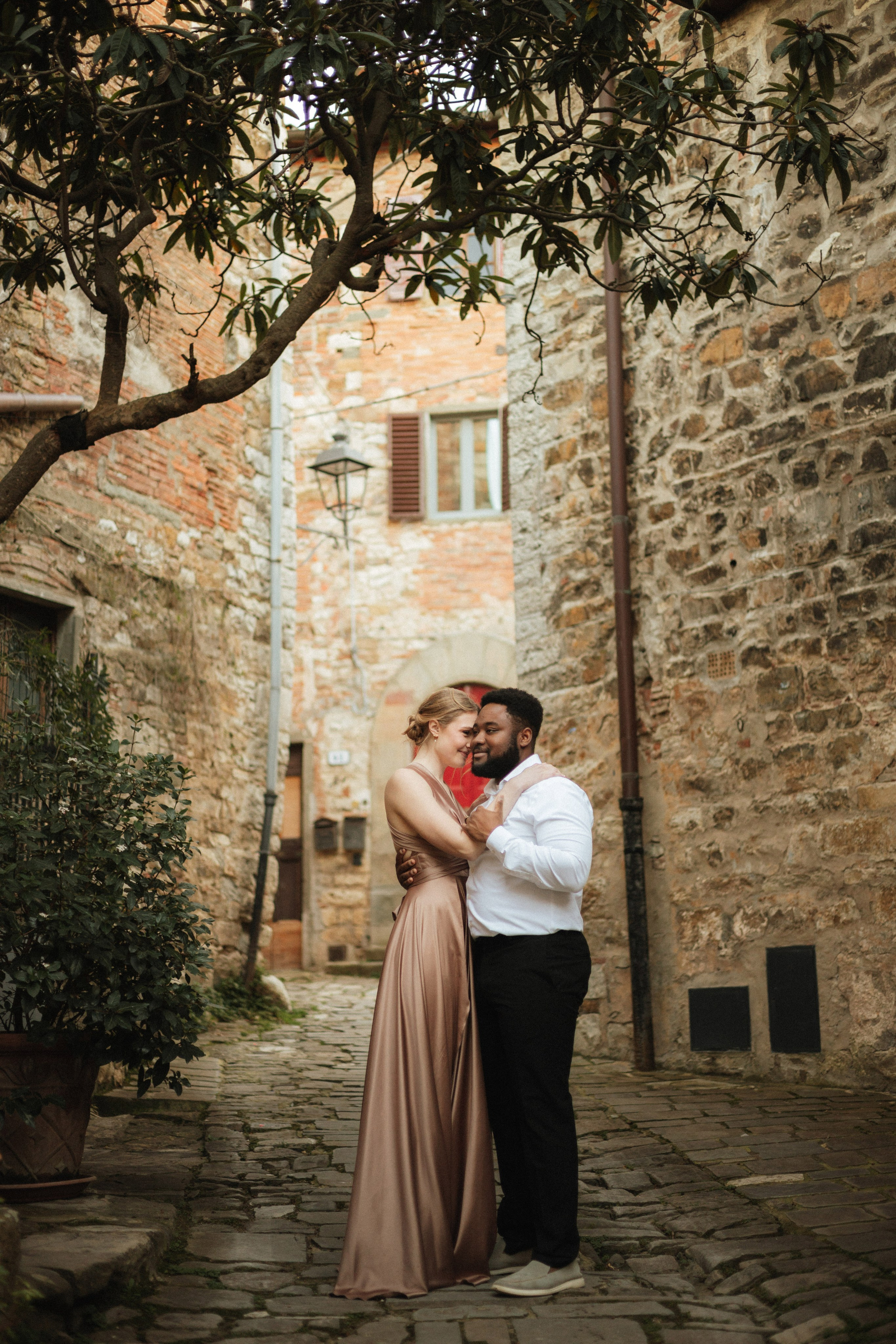 Fotografo di Coppia in Toscana e a Firenze | Servizi Fotografici Romantici | Kutsan Photography. Fotografo di matrimoni a Firenze, Pisa e Toscana | Fotografia spontanea ed elegante in Italia