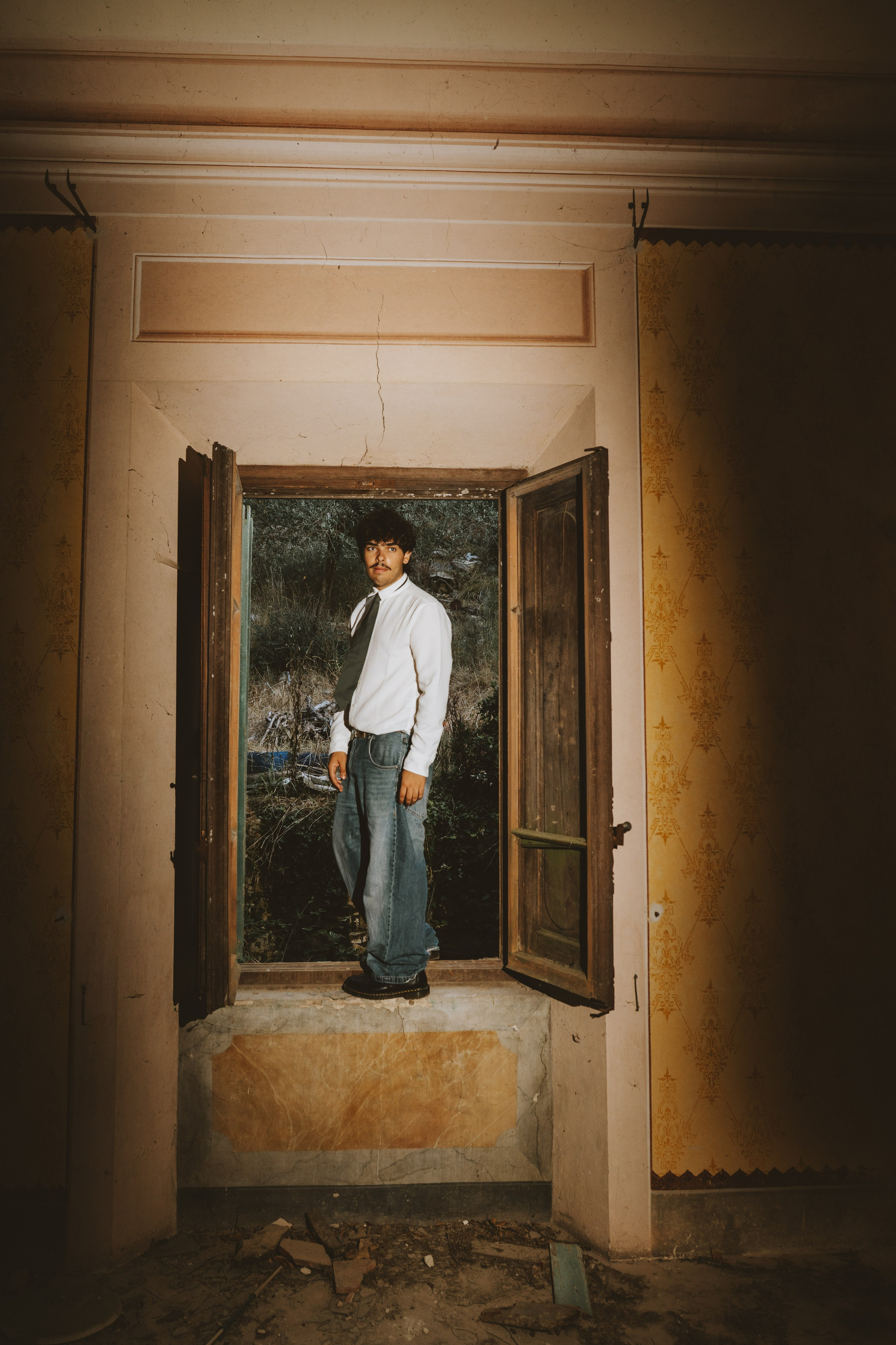 Cinematic Portraits in Prato | Abandoned Villa Musician Session. Wedding Photographer in Florence, Pisa & Tuscany | Candid & Elegant Photography in Italy