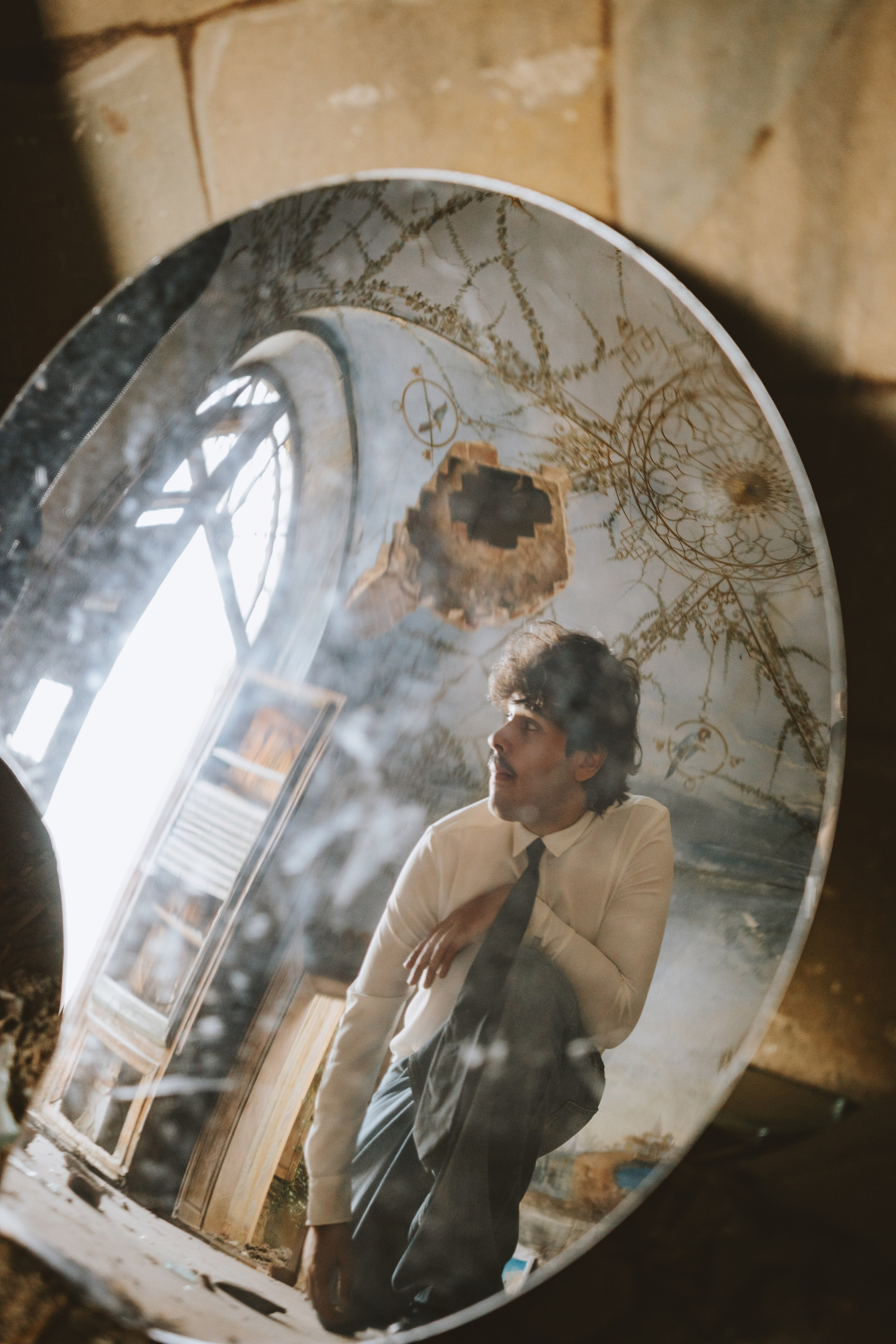 Cinematic Portraits in Prato | Abandoned Villa Musician Session. Wedding Photographer in Florence, Pisa & Tuscany | Candid & Elegant Photography in Italy