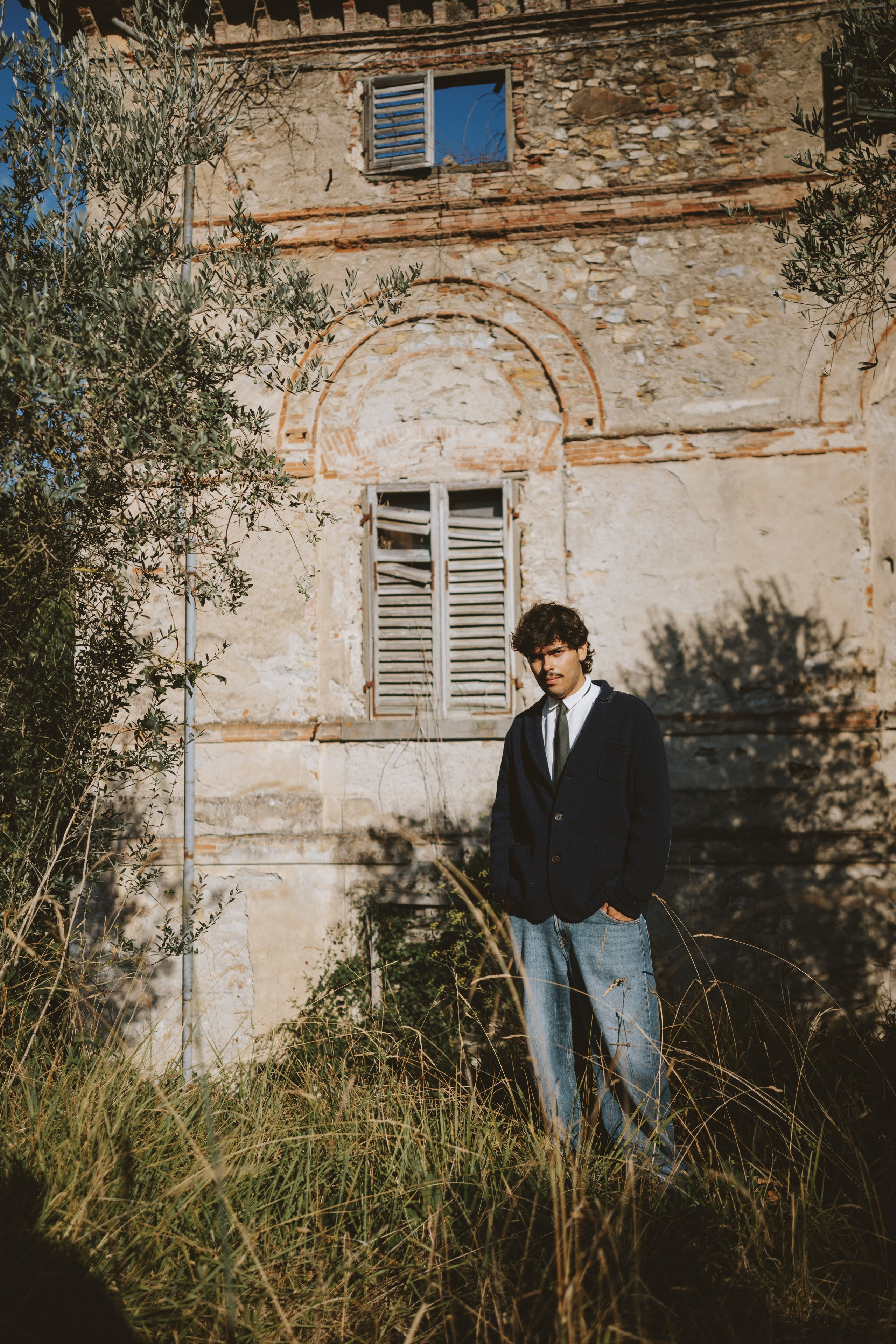 Cinematic Portraits in Prato | Abandoned Villa Musician Session. Wedding Photographer in Florence, Pisa & Tuscany | Candid & Elegant Photography in Italy