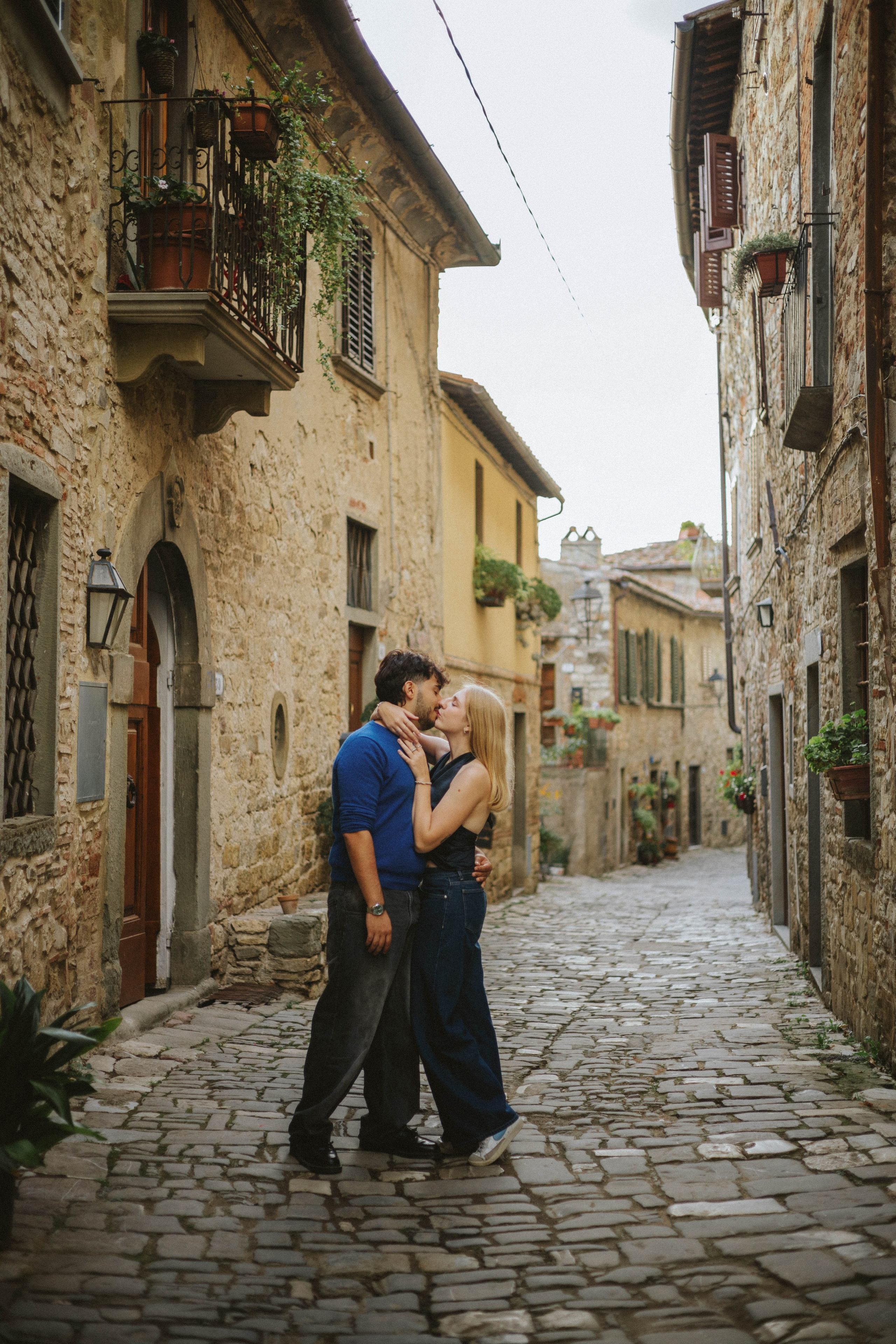 Tuscany & Florence Couples Photographer | Romantic Photoshoots | Kutsan Photography. Wedding Photographer in Florence, Pisa & Tuscany | Candid & Elegant Photography in Italy