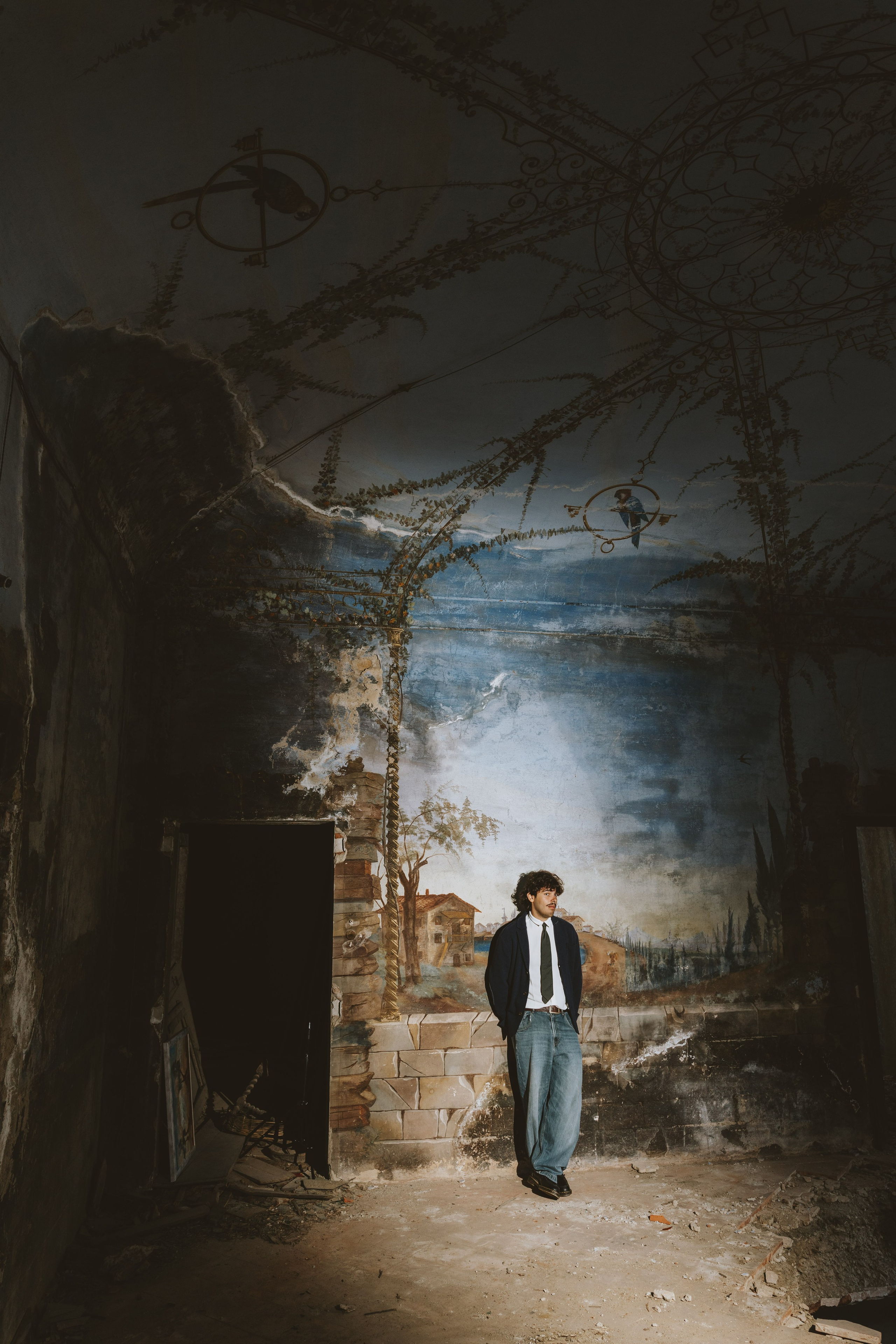 Cinematic Portraits in Prato | Abandoned Villa Musician Session. Wedding Photographer in Florence, Pisa & Tuscany | Candid & Elegant Photography in Italy