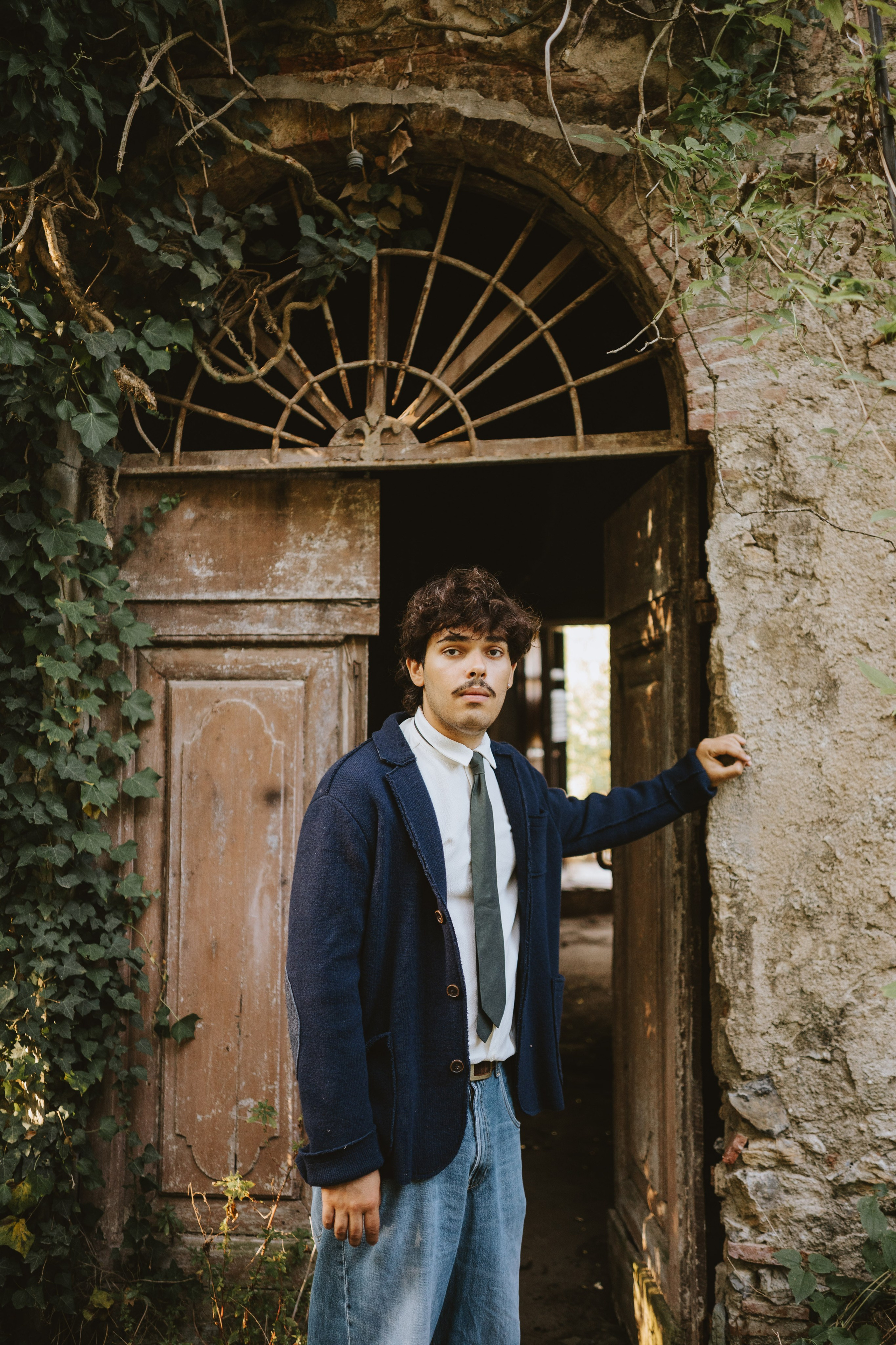 Cinematic Portraits in Prato | Abandoned Villa Musician Session. Wedding Photographer in Florence, Pisa & Tuscany | Candid & Elegant Photography in Italy