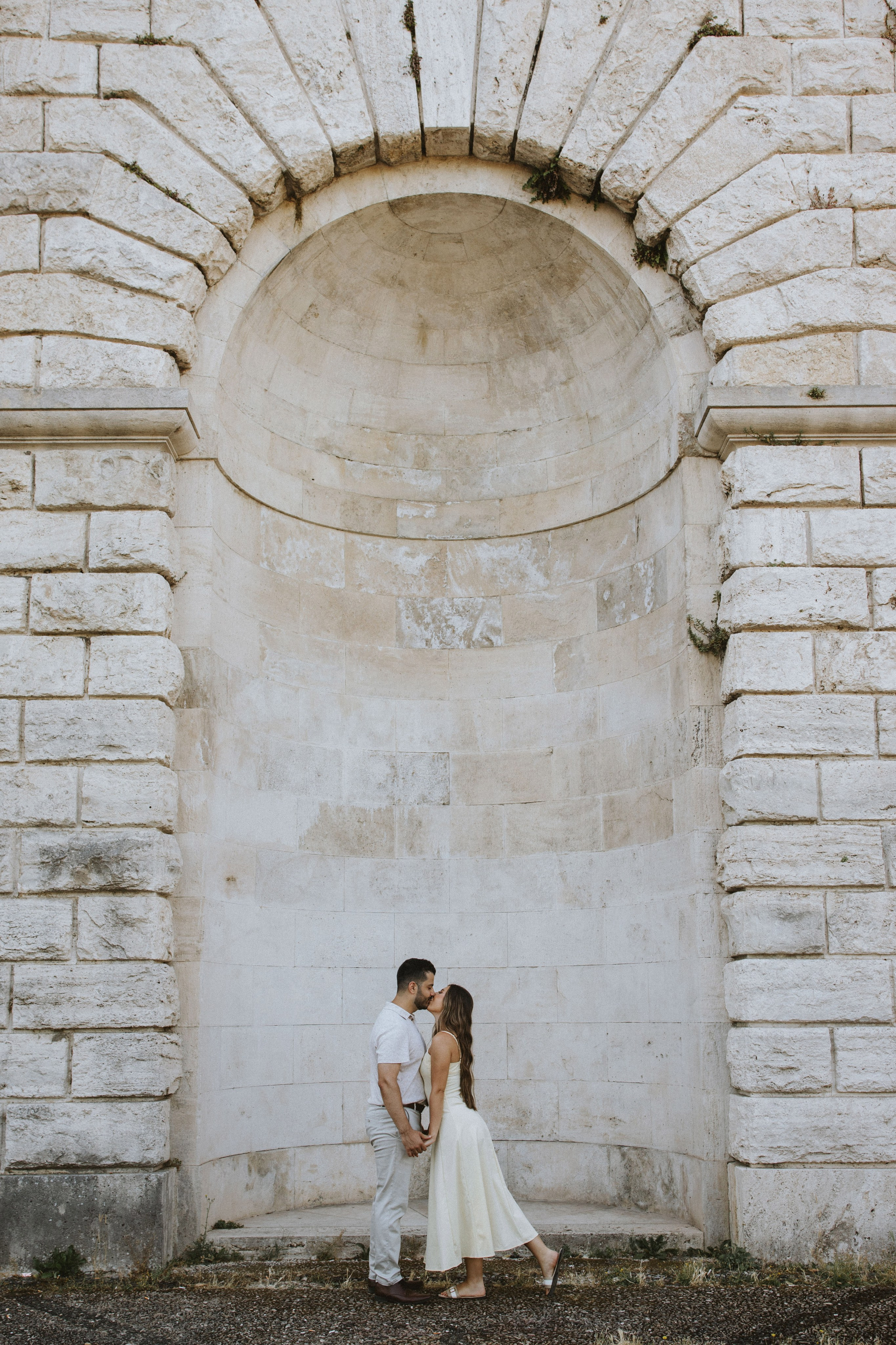 Couple Photoshoot in Florence at Sunrise | Romantic Engagement & Wedding Photography. Wedding Photographer in Florence, Pisa & Tuscany | Candid & Elegant Photography in Italy