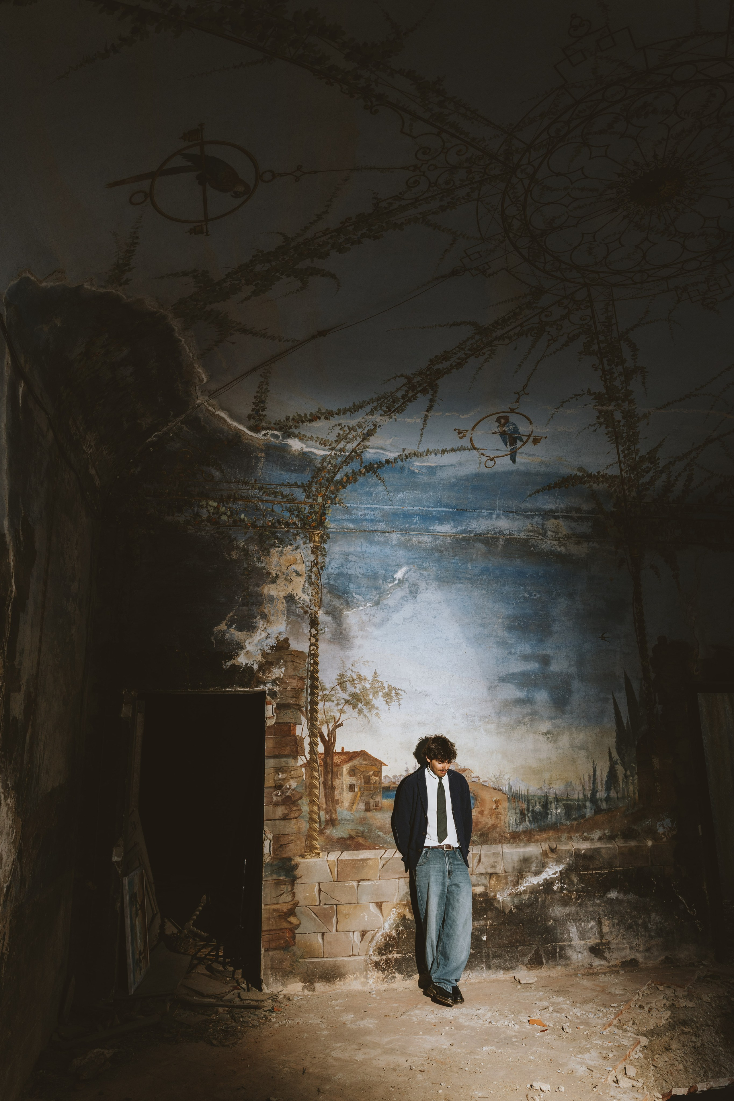 Cinematic Portraits in Prato | Abandoned Villa Musician Session. Wedding Photographer in Florence, Pisa & Tuscany | Candid & Elegant Photography in Italy