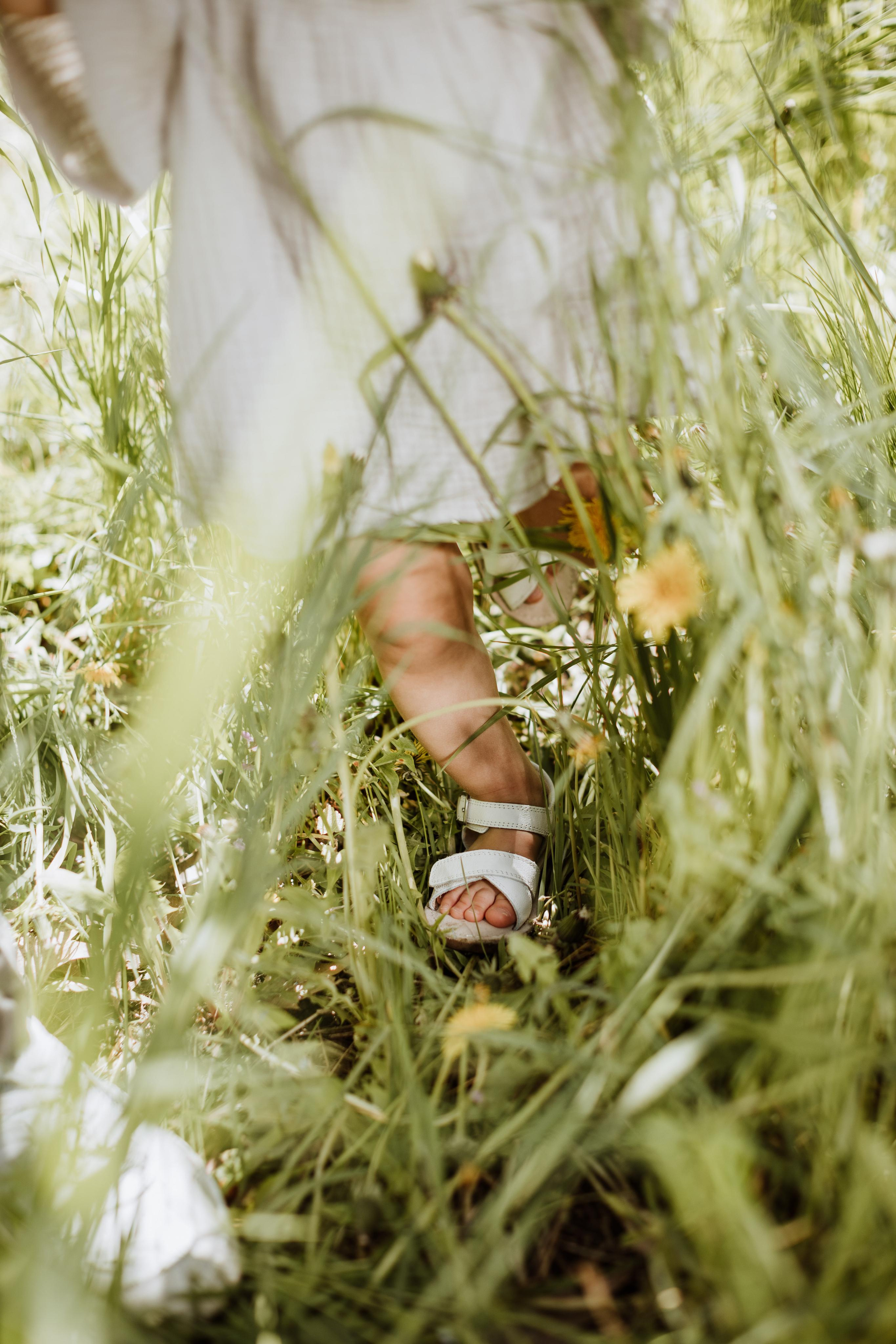 Семейная фотосессия в яблочном саду. Fotografo di matrimoni a Firenze, Pisa e Toscana | Fotografia spontanea ed elegante in Italia
