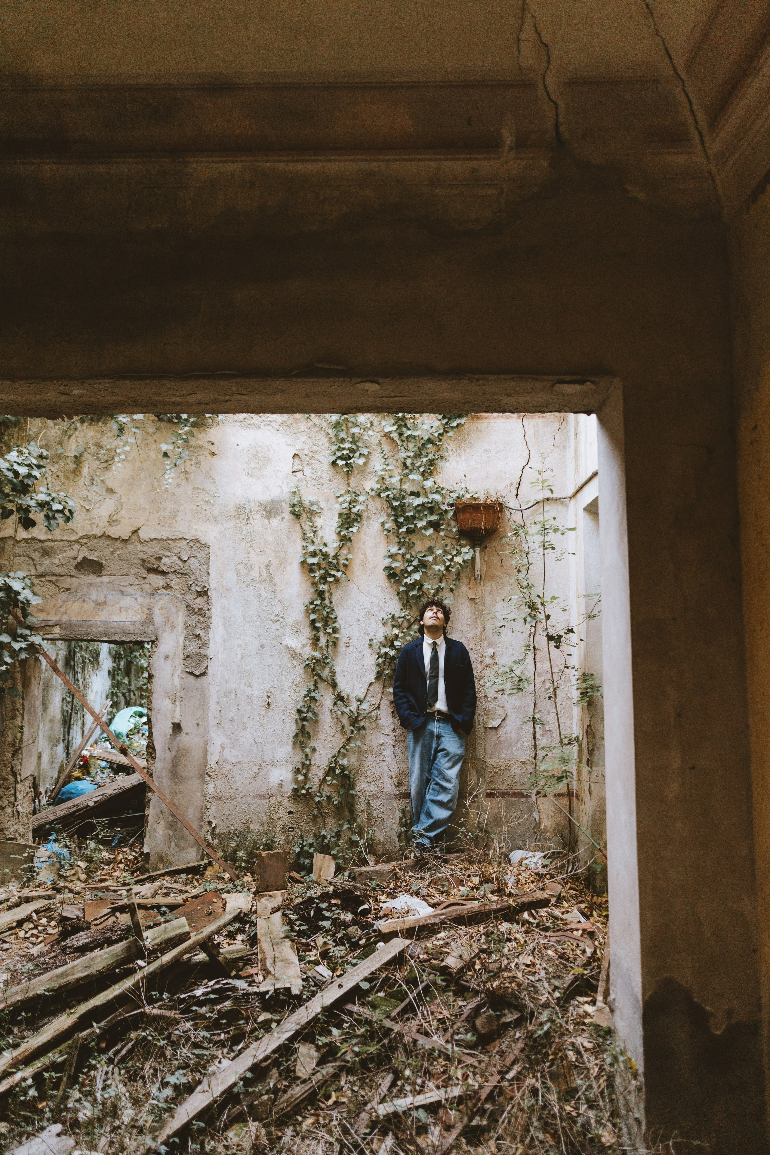 Cinematic Portraits in Prato | Abandoned Villa Musician Session. Wedding Photographer in Florence, Pisa & Tuscany | Candid & Elegant Photography in Italy