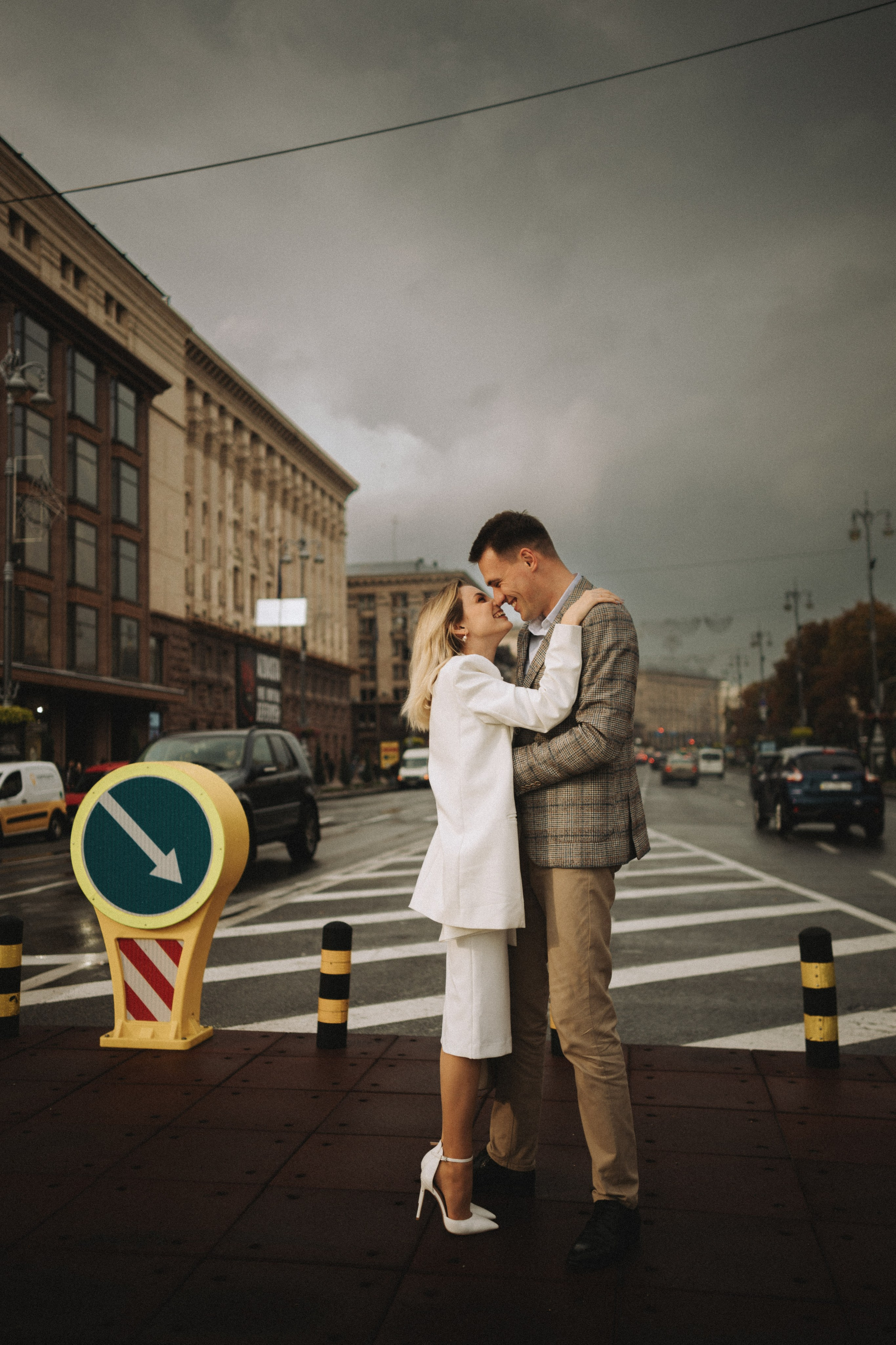 Servizio fotografico di coppia romantico dopo la pioggia - Vlad & Darina. Fotografo di matrimoni a Firenze, Pisa e Toscana | Fotografia spontanea ed elegante in Italia