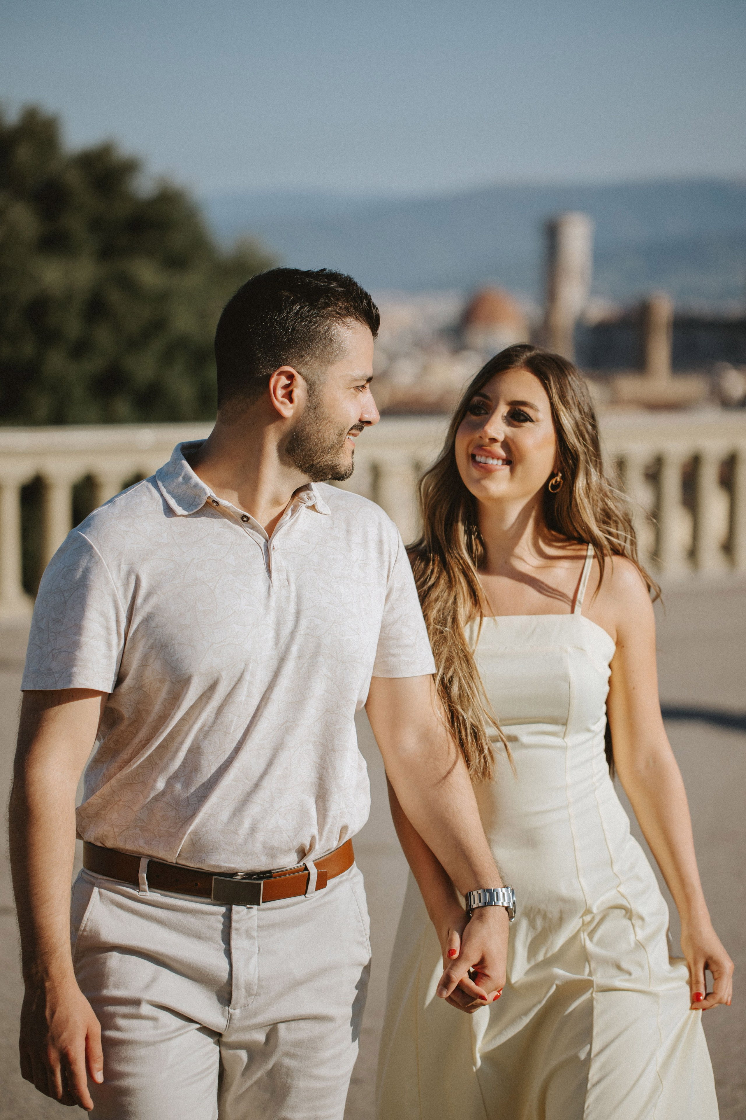 Couple Photoshoot in Florence at Sunrise | Romantic Engagement & Wedding Photography. Wedding Photographer in Florence, Pisa & Tuscany | Candid & Elegant Photography in Italy