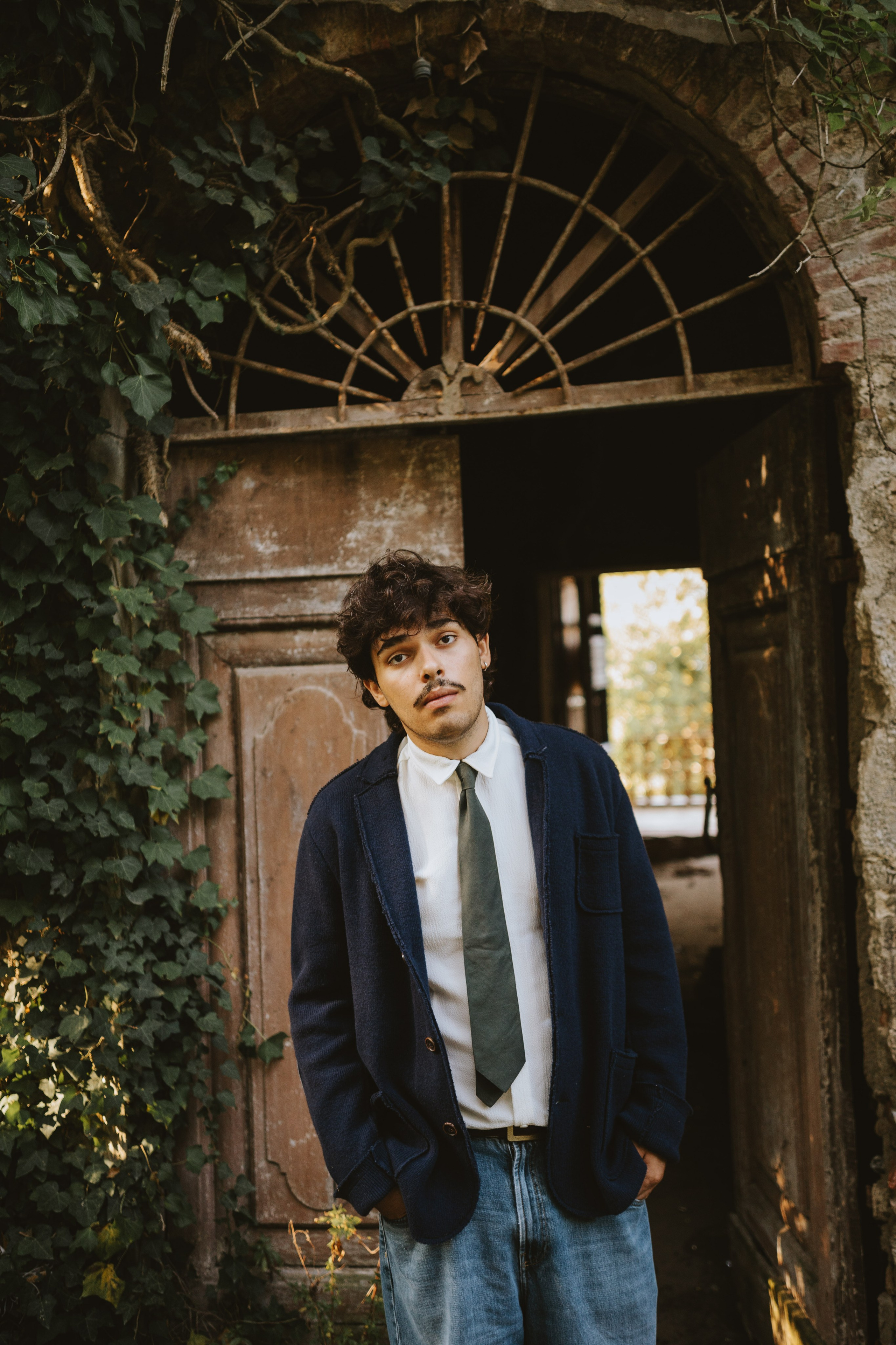 Cinematic Portraits in Prato | Abandoned Villa Musician Session. Wedding Photographer in Florence, Pisa & Tuscany | Candid & Elegant Photography in Italy