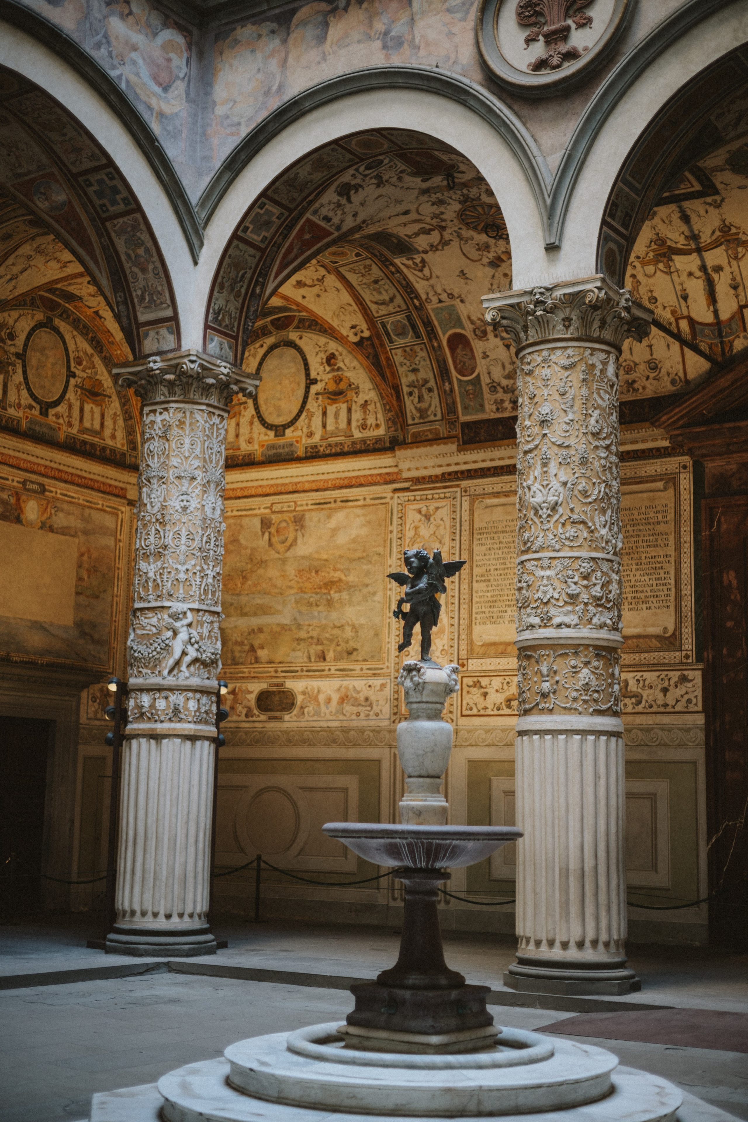 Tuscany & Florence Couples Photographer | Romantic Photoshoots | Kutsan Photography. Wedding Photographer in Florence, Pisa & Tuscany | Candid & Elegant Photography in Italy