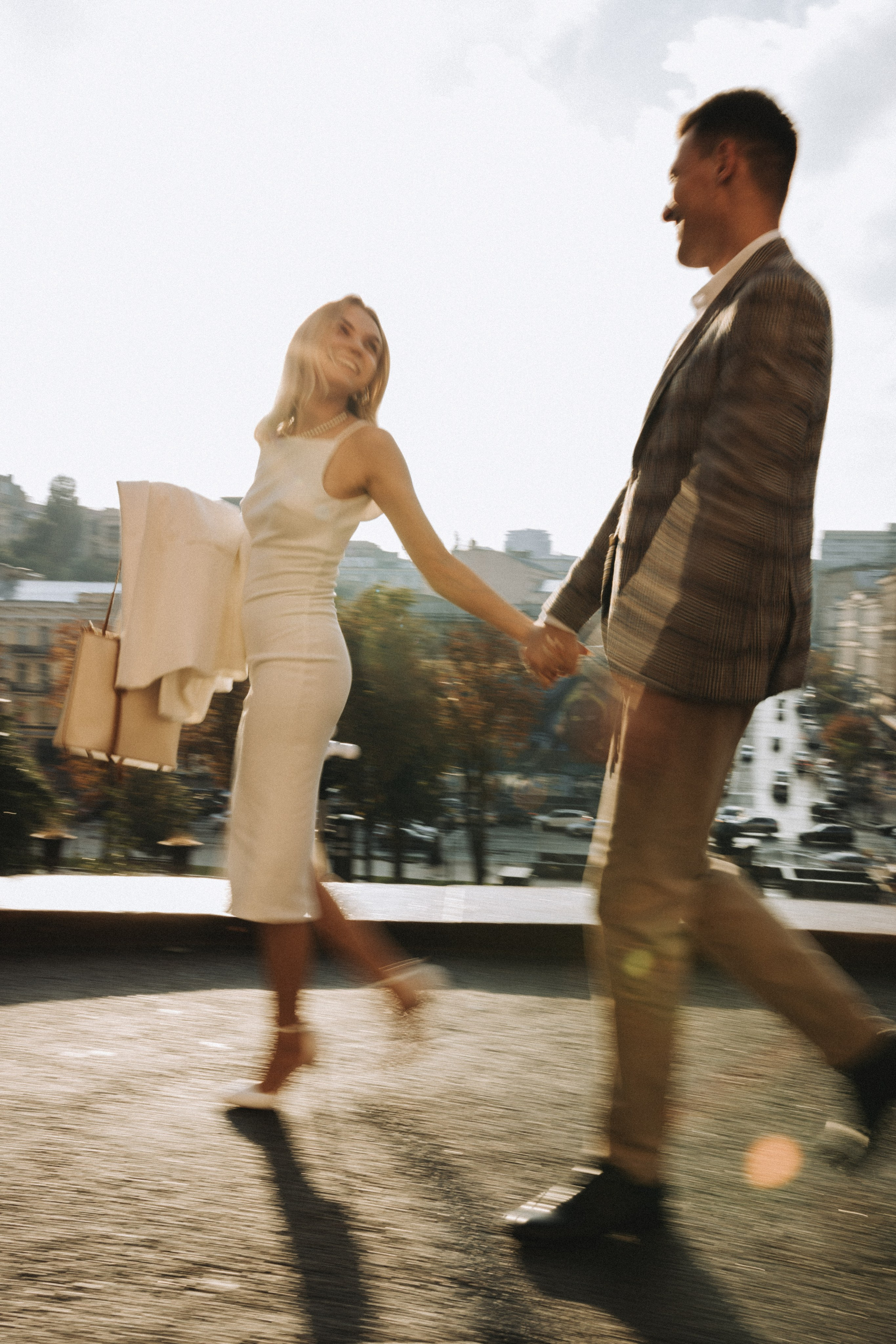 Servizio fotografico di coppia romantico dopo la pioggia - Vlad & Darina. Fotografo di matrimoni a Firenze, Pisa e Toscana | Fotografia spontanea ed elegante in Italia