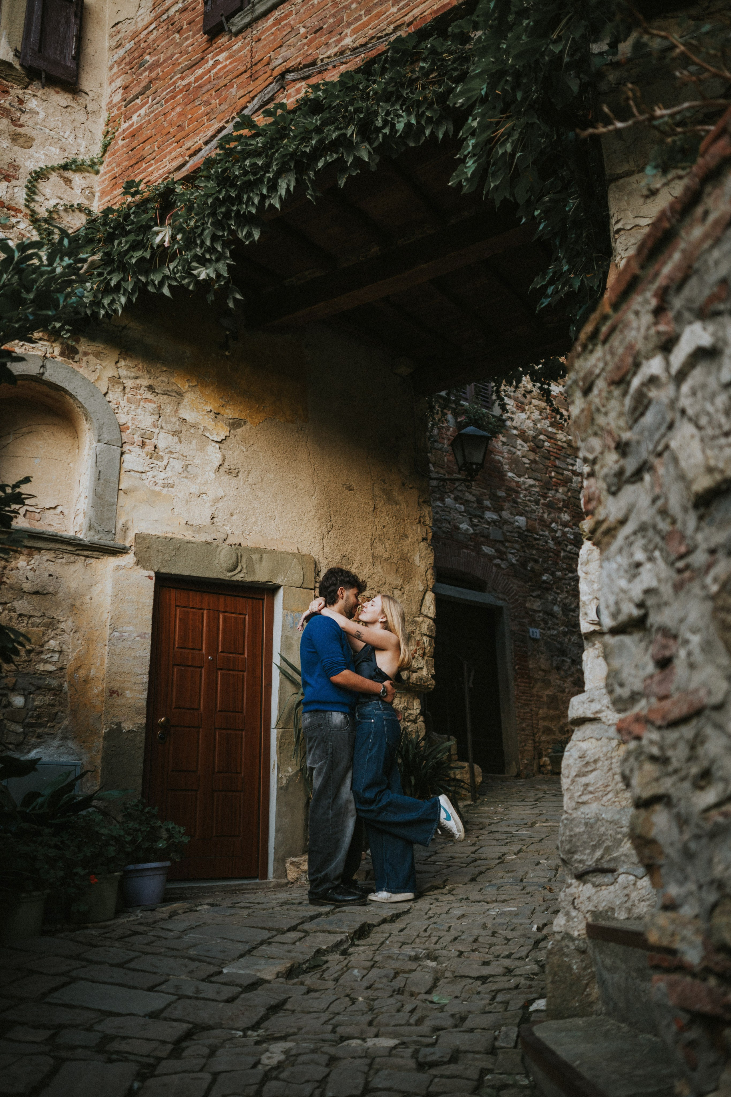Tuscany & Florence Couples Photographer | Romantic Photoshoots | Kutsan Photography. Wedding Photographer in Florence, Pisa & Tuscany | Candid & Elegant Photography in Italy