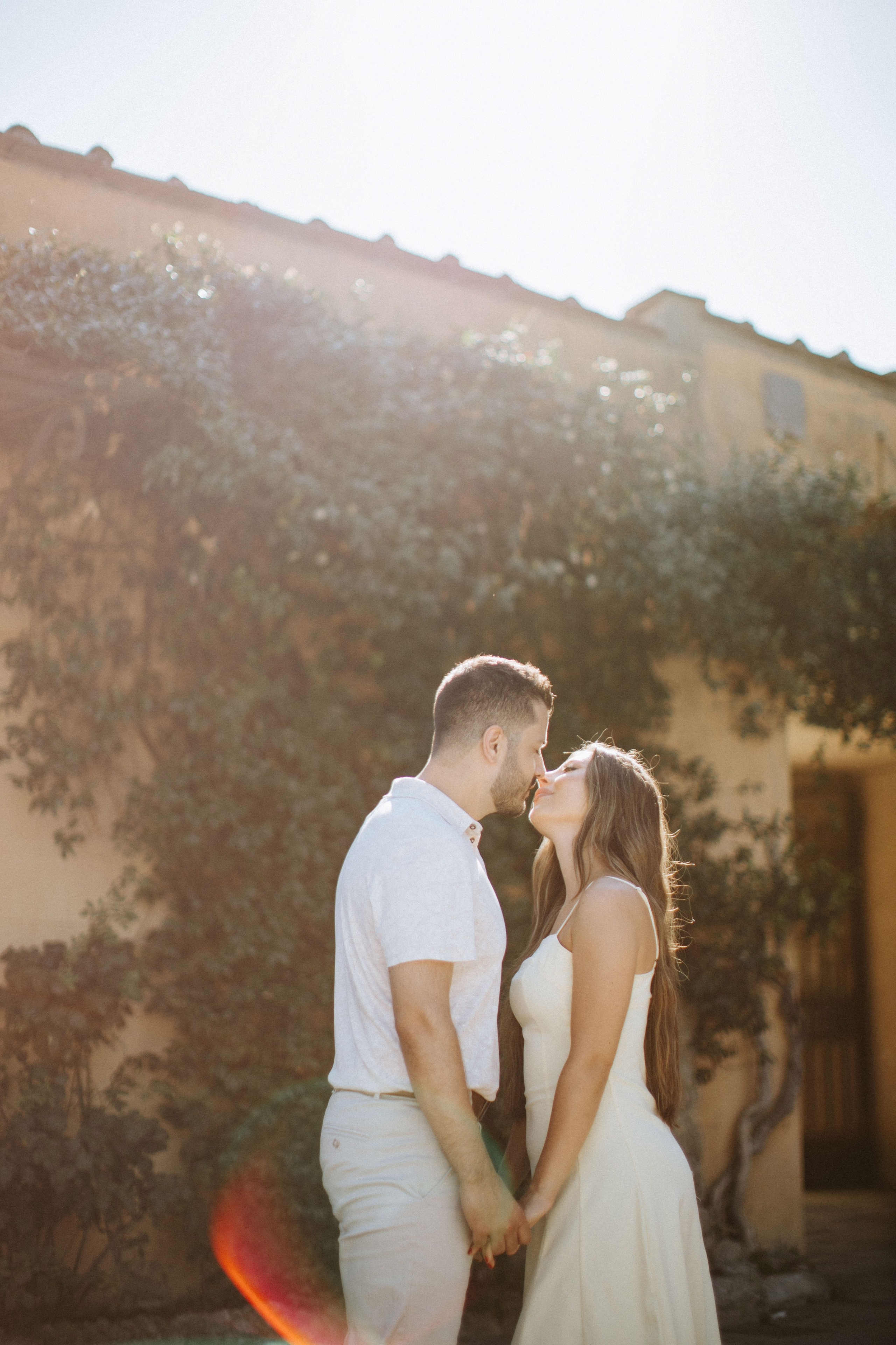 Couple Photoshoot in Florence at Sunrise | Romantic Engagement & Wedding Photography. Wedding Photographer in Florence, Pisa & Tuscany | Candid & Elegant Photography in Italy