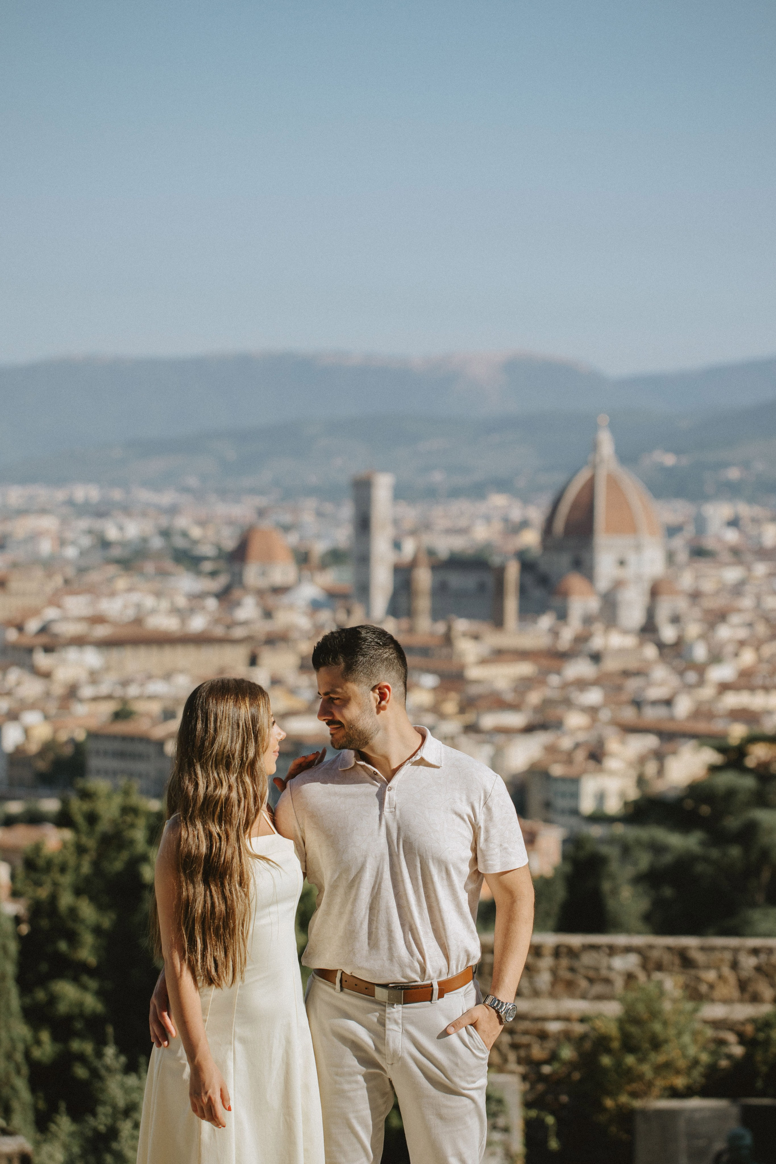 Couple Photoshoot in Florence at Sunrise | Romantic Engagement & Wedding Photography. Wedding Photographer in Florence, Pisa & Tuscany | Candid & Elegant Photography in Italy