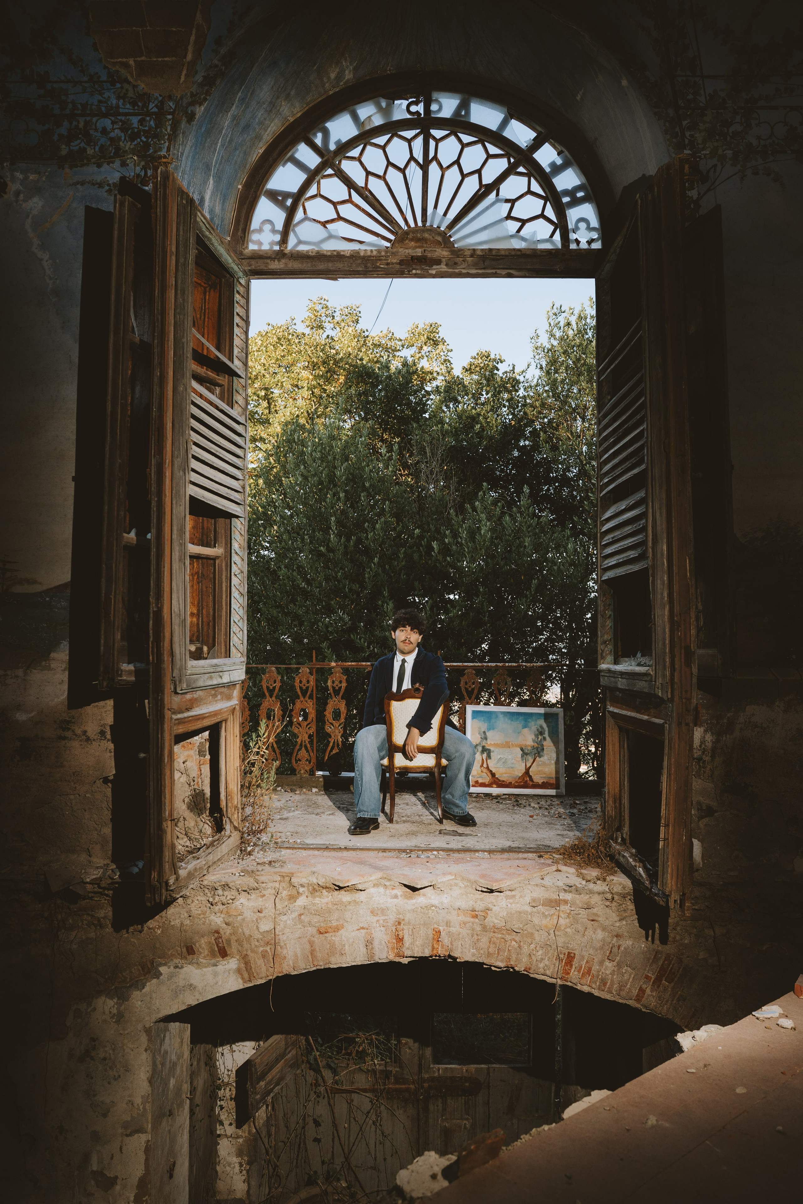 Cinematic Portraits in Prato | Abandoned Villa Musician Session. Wedding Photographer in Florence, Pisa & Tuscany | Candid & Elegant Photography in Italy