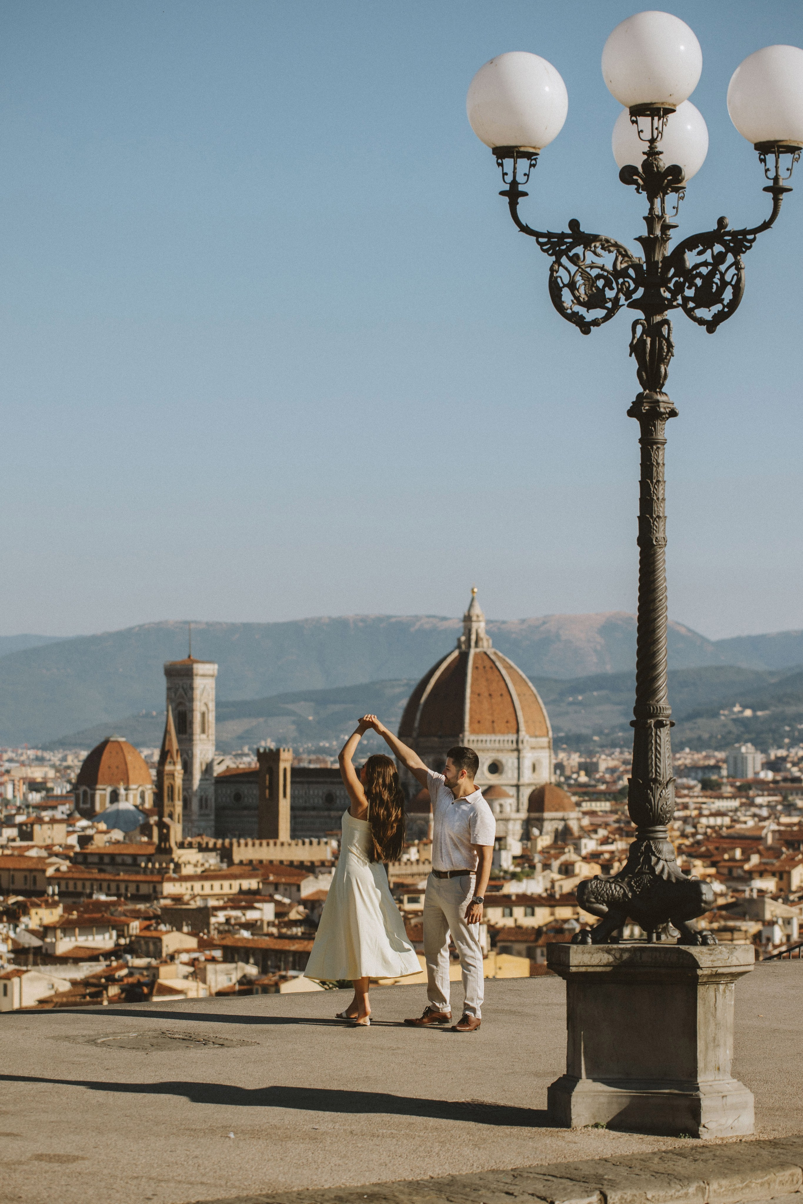 Tuscany & Florence Couples Photographer | Romantic Photoshoots | Kutsan Photography. Wedding Photographer in Florence, Pisa & Tuscany | Candid & Elegant Photography in Italy