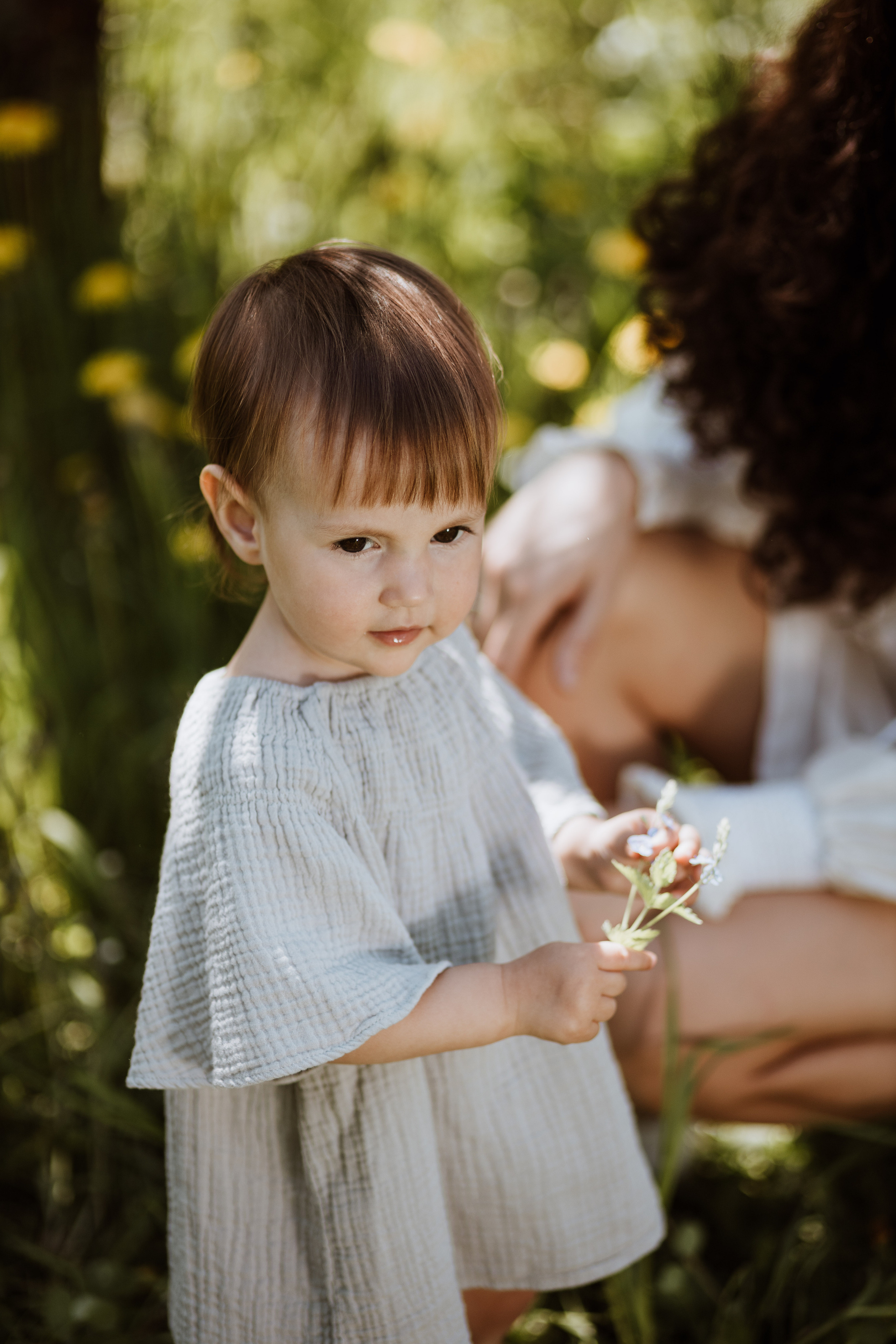 Семейная фотосессия в яблочном саду. Fotografo di matrimoni a Firenze, Pisa e Toscana | Fotografia spontanea ed elegante in Italia