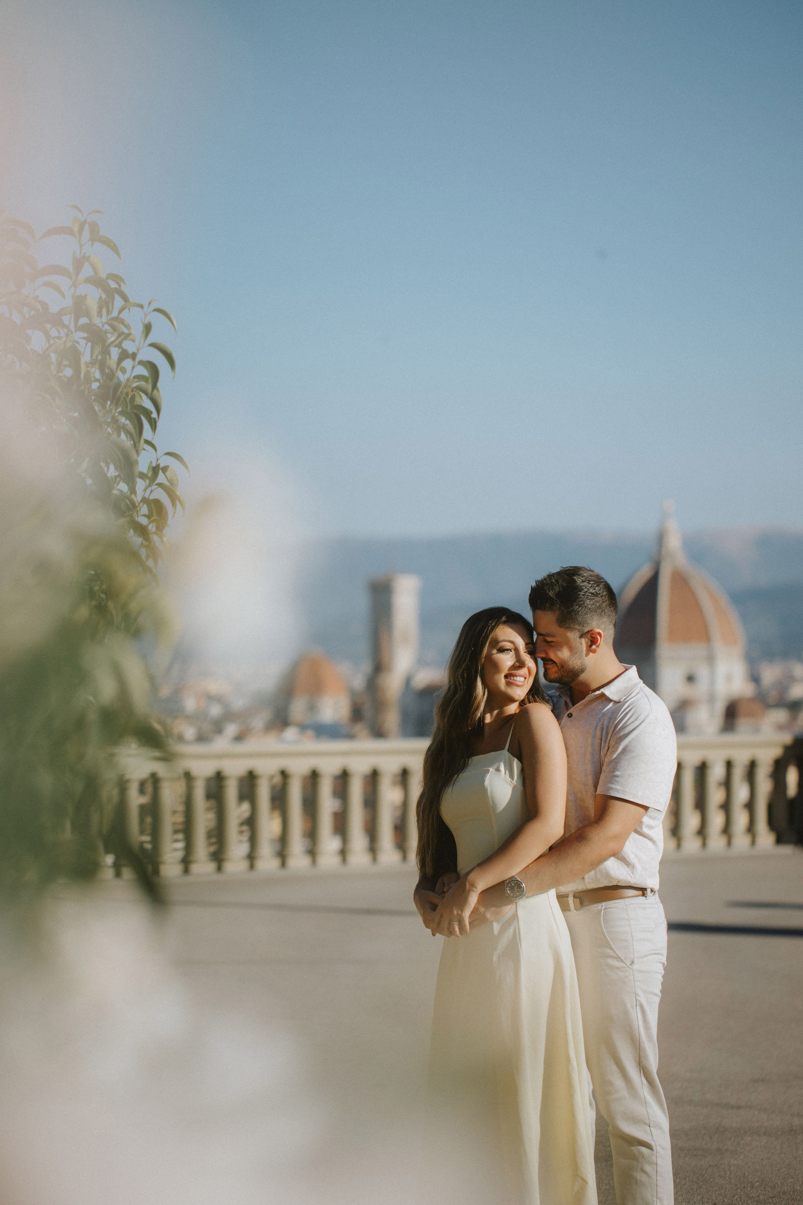 Couple Photoshoot in Florence at Sunrise | Romantic Engagement & Wedding Photography. Wedding Photographer in Florence, Pisa & Tuscany | Candid & Elegant Photography in Italy