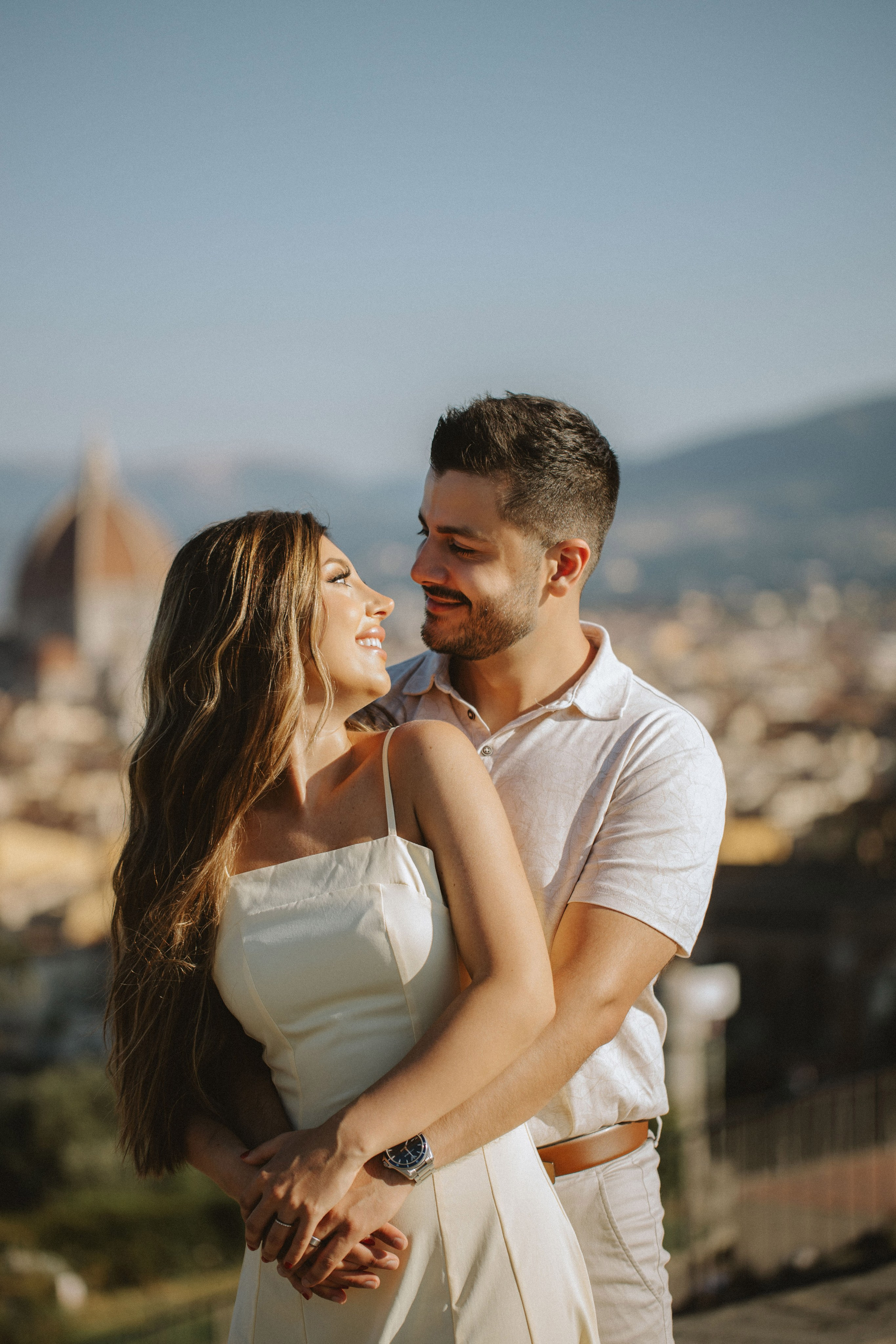 Couple Photoshoot in Florence at Sunrise | Romantic Engagement & Wedding Photography. Wedding Photographer in Florence, Pisa & Tuscany | Candid & Elegant Photography in Italy
