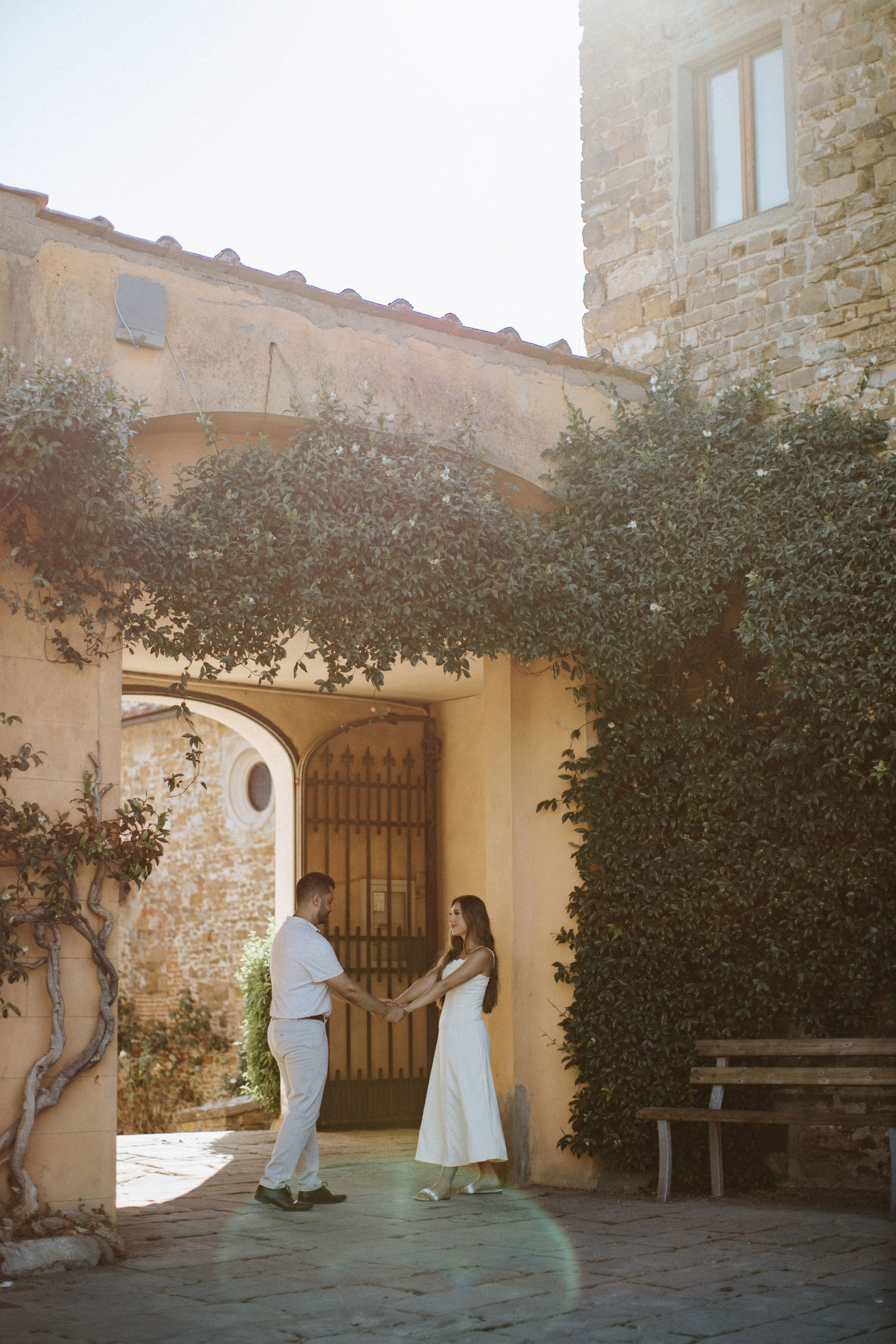 Tuscany & Florence Couples Photographer | Romantic Photoshoots | Kutsan Photography. Wedding Photographer in Florence, Pisa & Tuscany | Candid & Elegant Photography in Italy