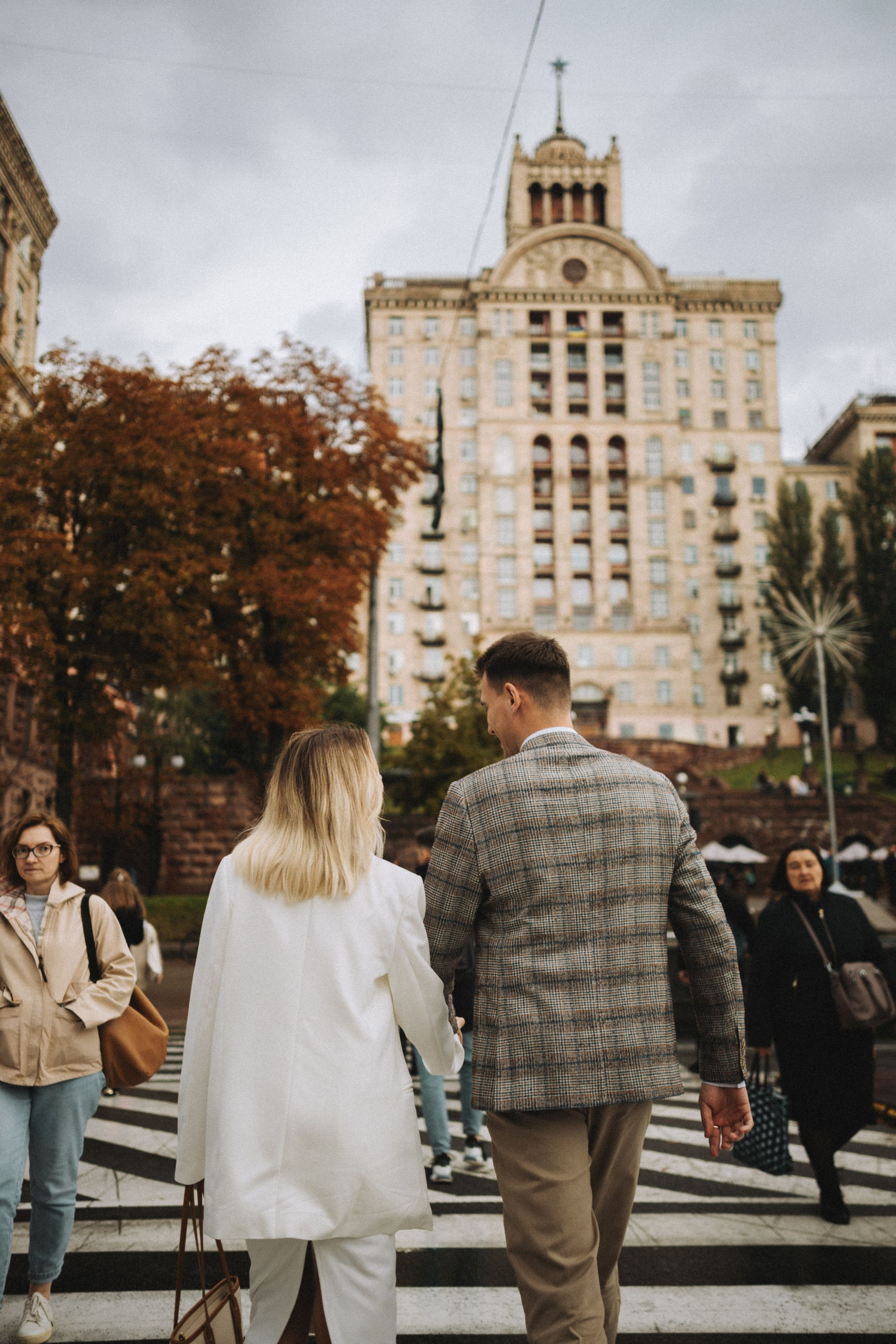 Servizio fotografico di coppia romantico dopo la pioggia - Vlad & Darina. Fotografo di matrimoni a Firenze, Pisa e Toscana | Fotografia spontanea ed elegante in Italia